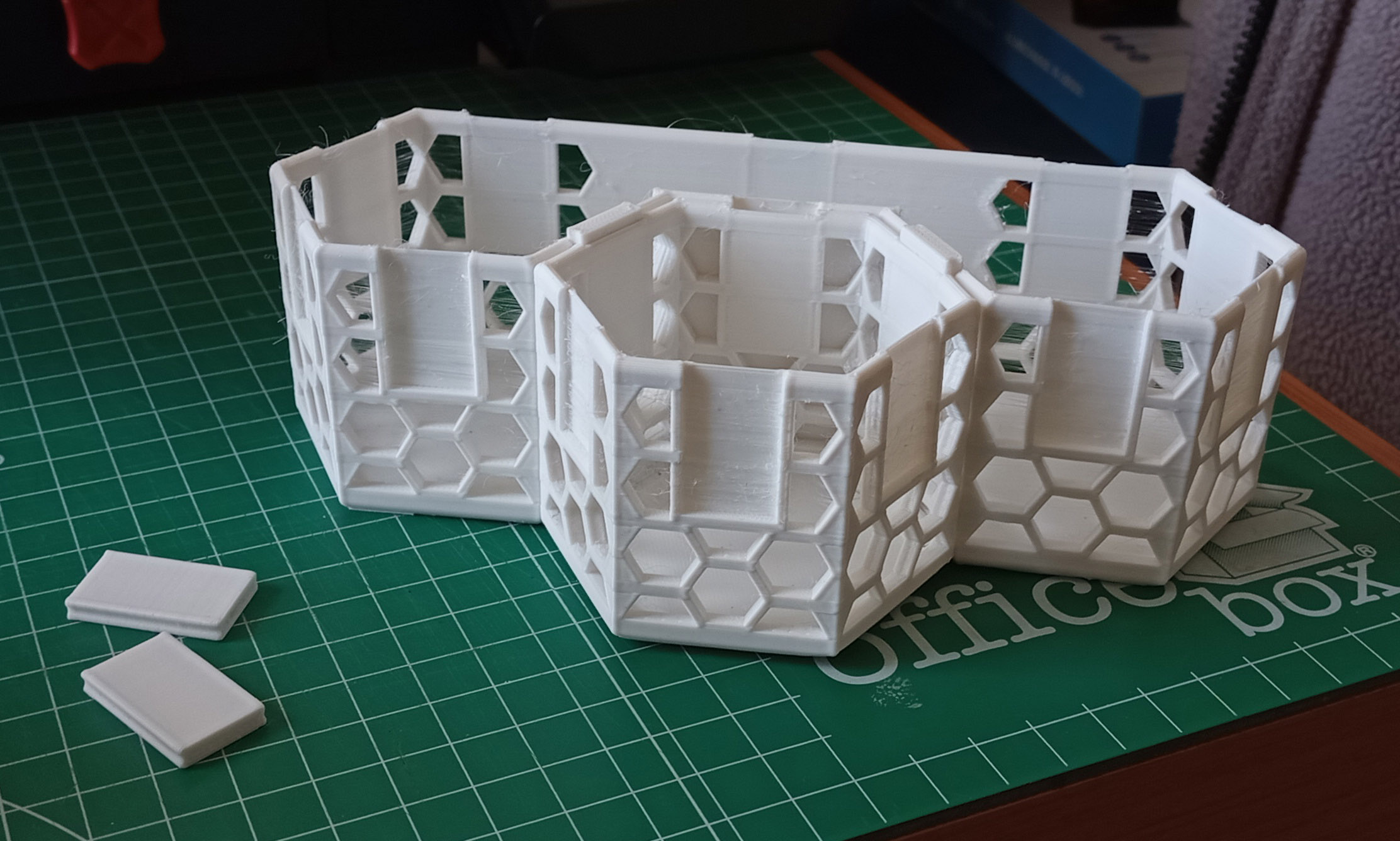 Miniatura 2 do modelo 3D Another HexaBox (long box)