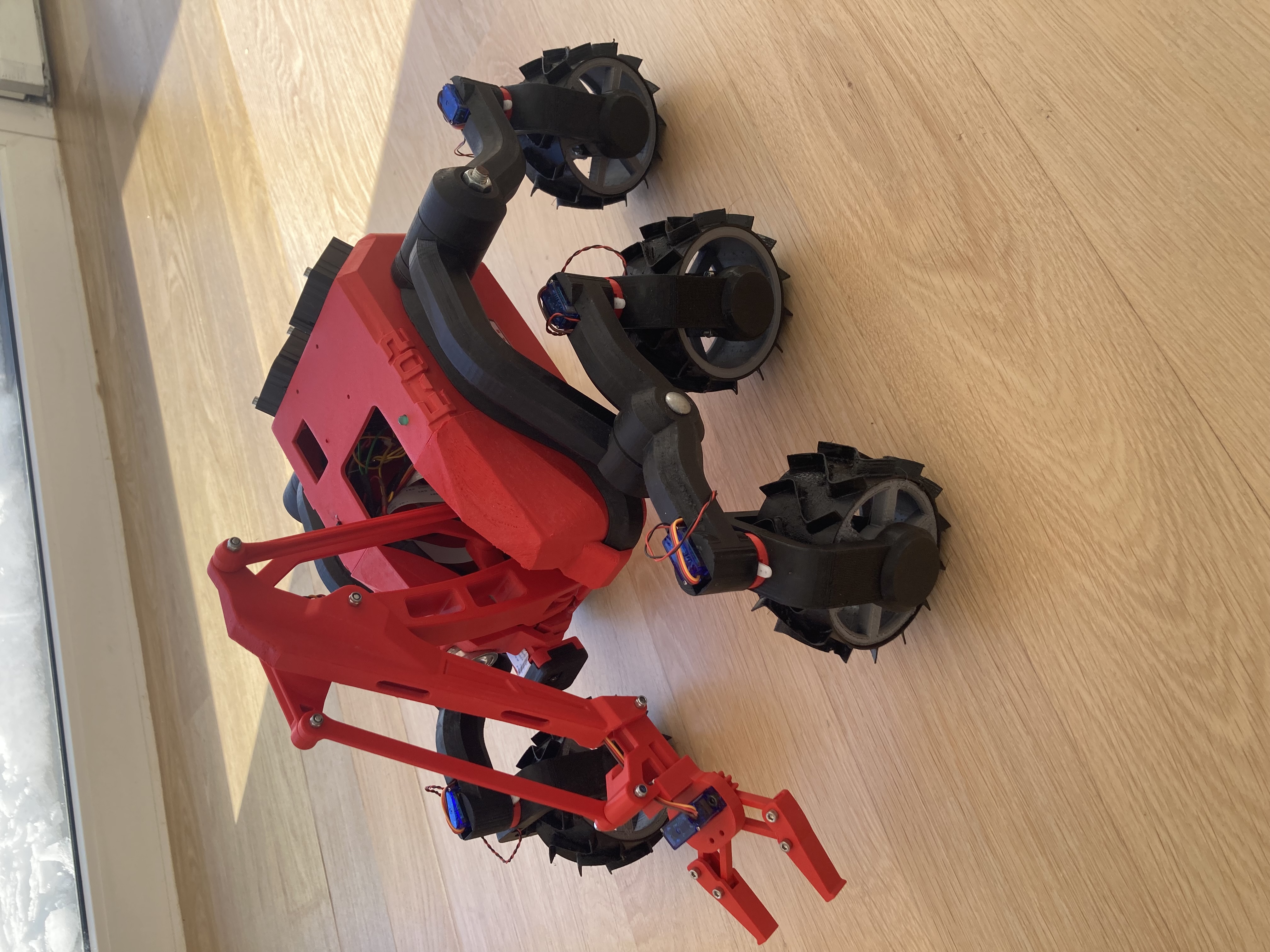 Raspberry Pi 3B+ CAM Rover with arm