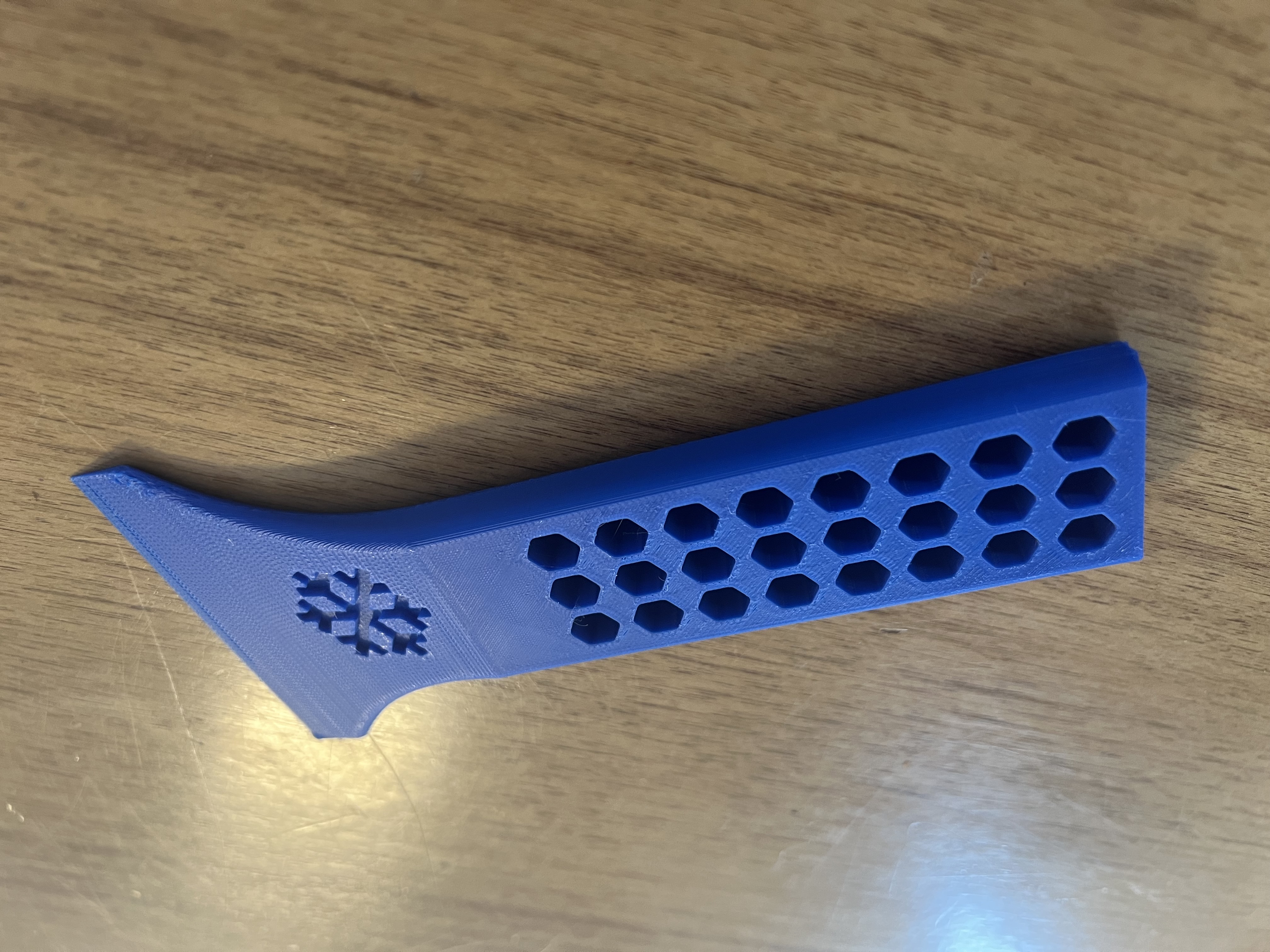 Simple ice (or bed) scraper