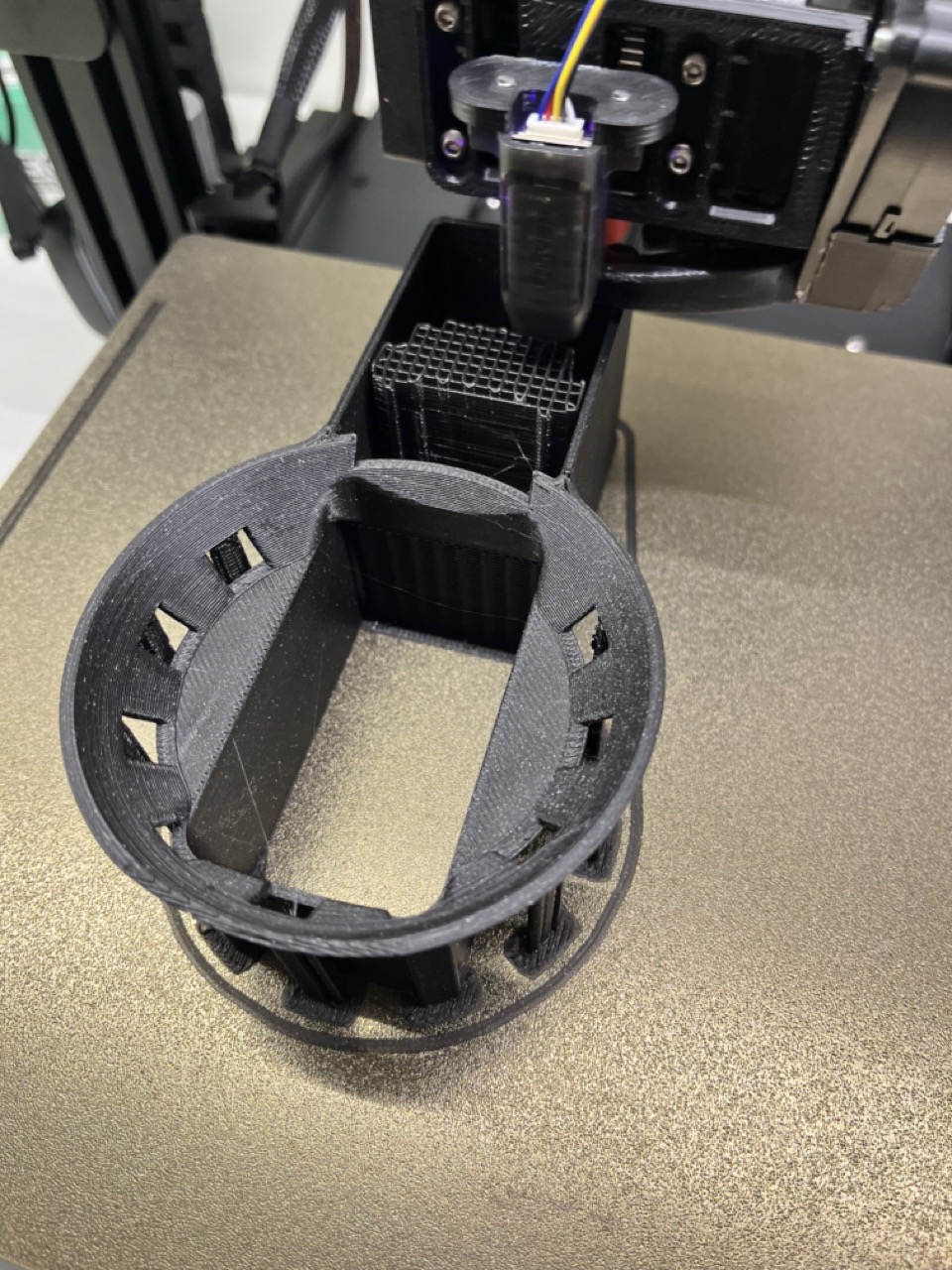 amazon-echo-dot-5-and-4-socket-mount-by-andrew-t-download-free-stl