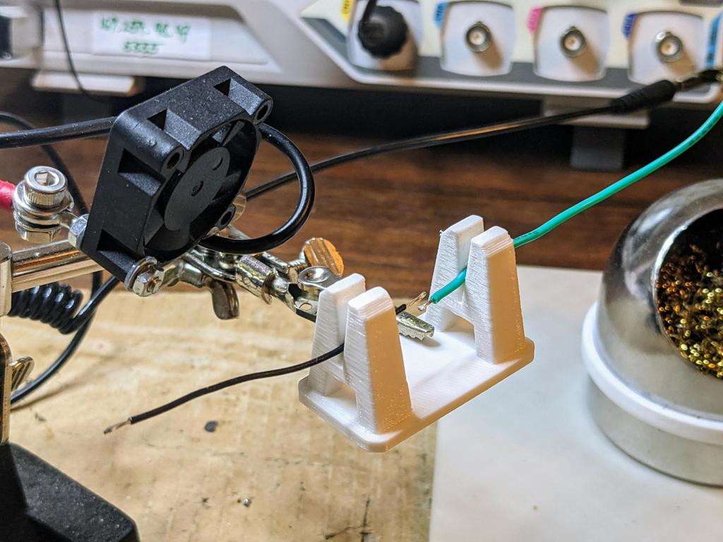 Cable holder