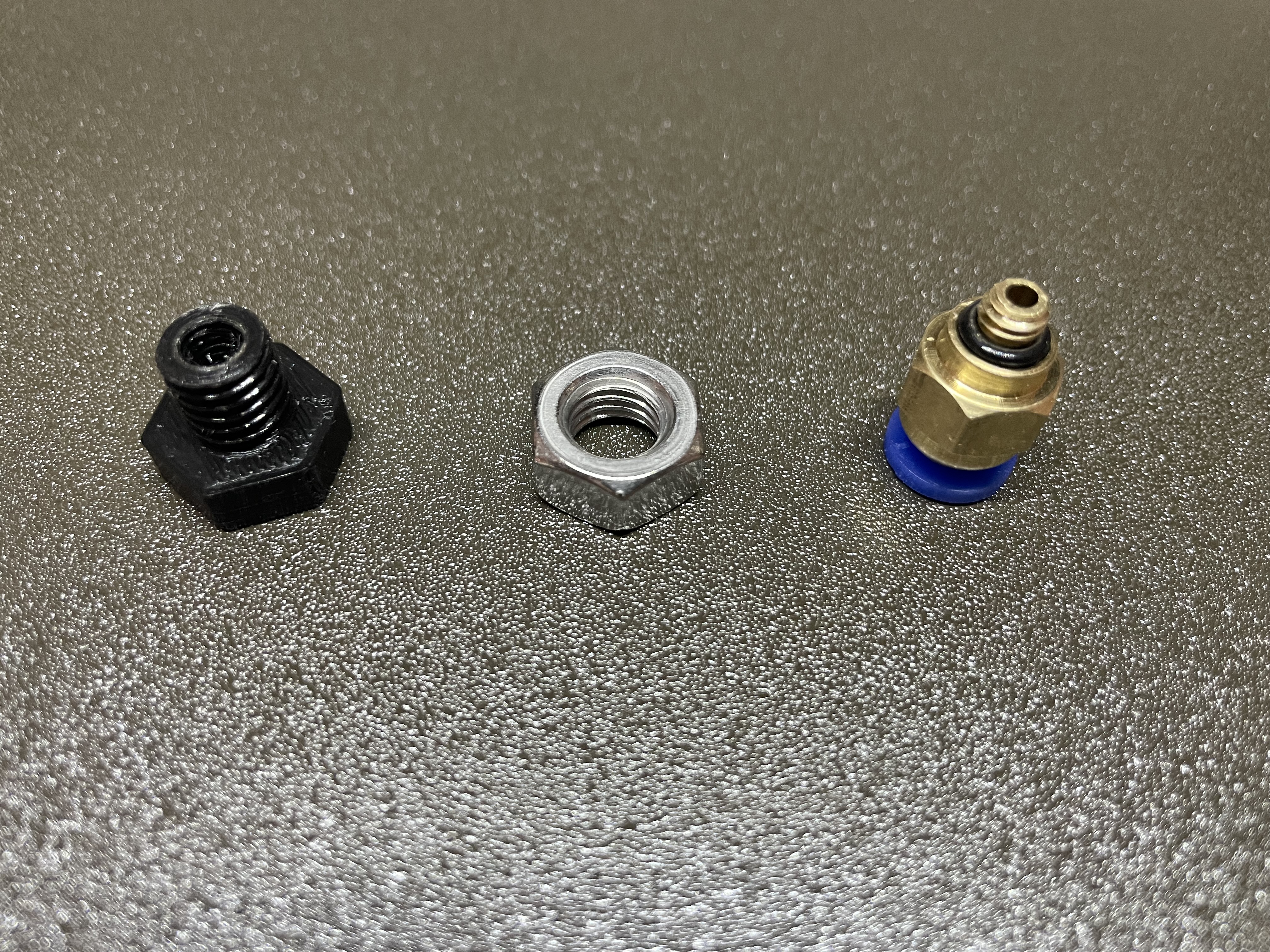Pneumatic push-in fitting adapter outside M8 inside M5