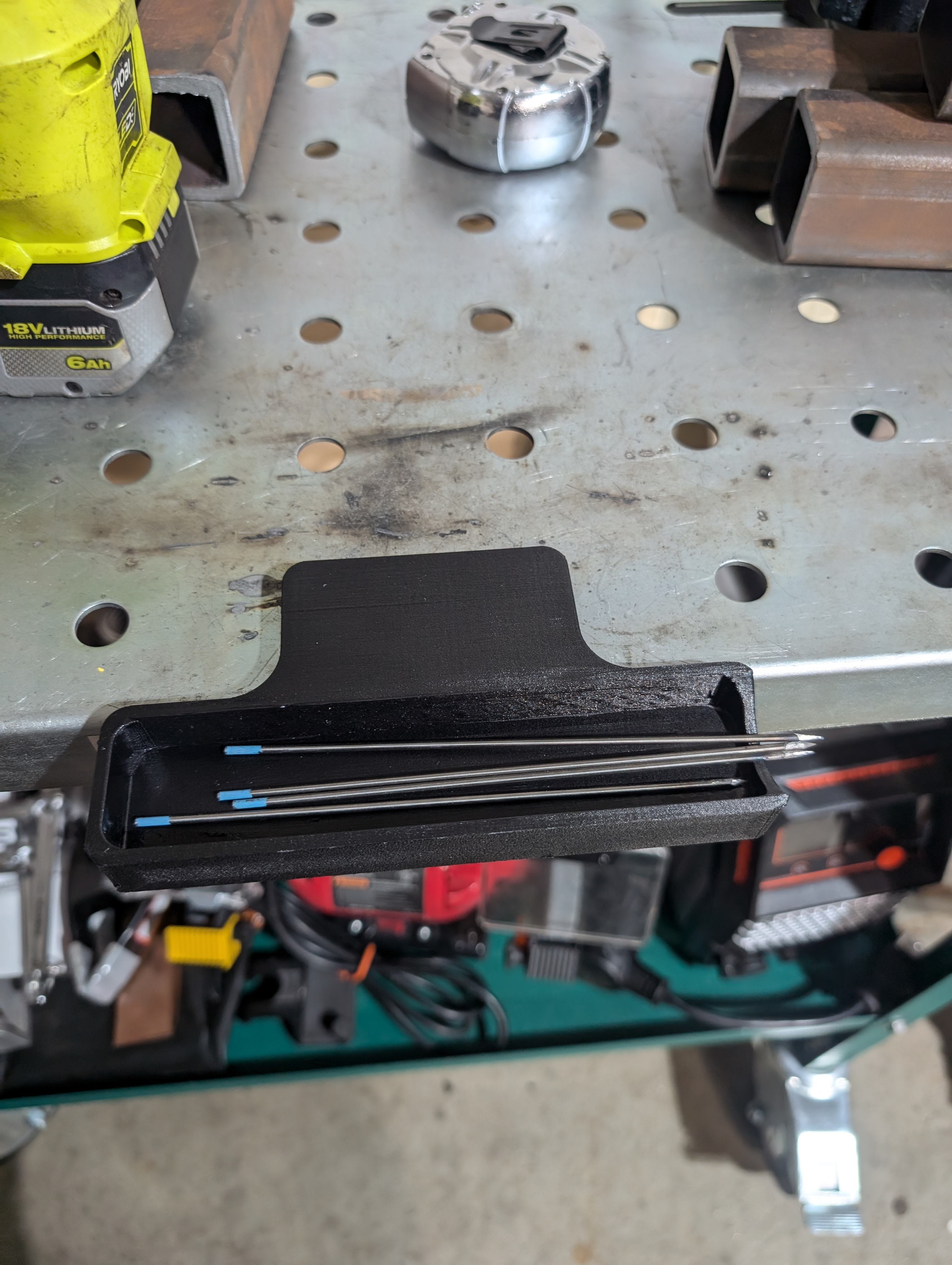 Grizzly T31771 mobile welding table tray for tungsten or other objects