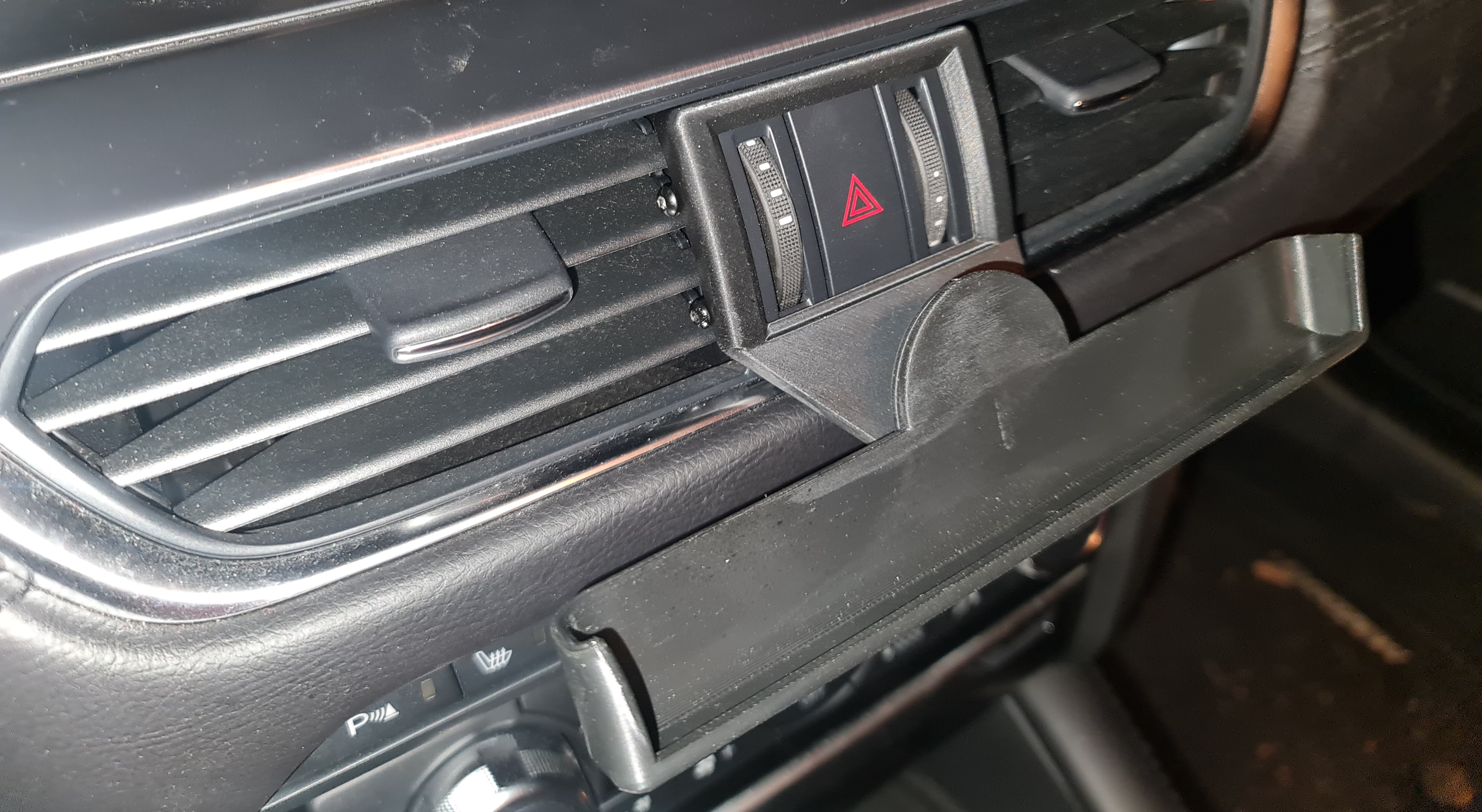 BMW und MAZDA Handyhalter