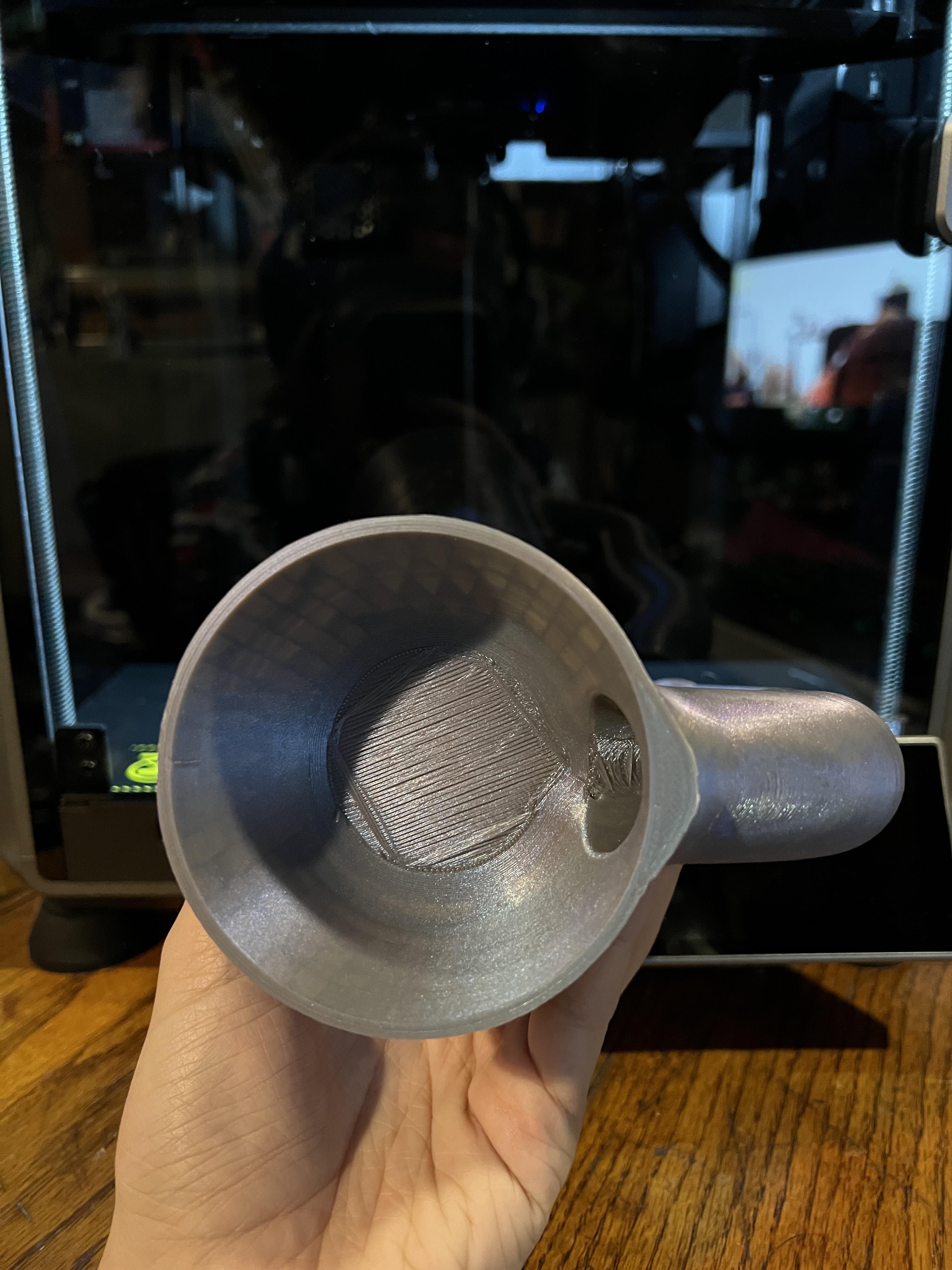 Miniatura 6 do modelo 3D Micro Center Dice Tower Mug