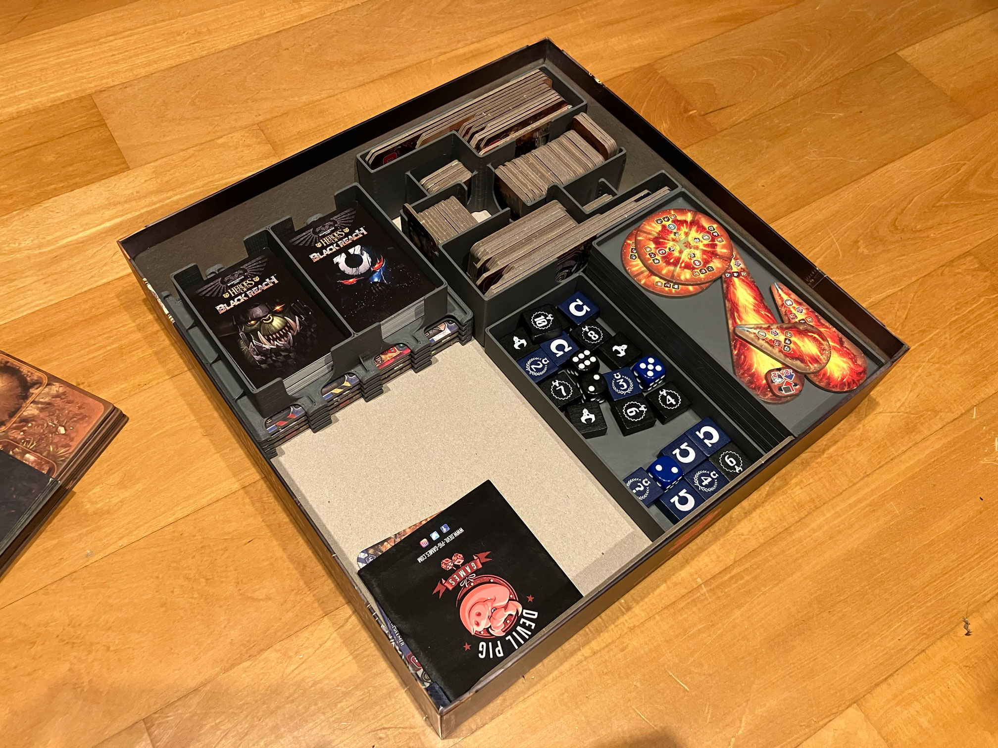 Organizer for Warhammer 40,000: Heroes of Black Reach