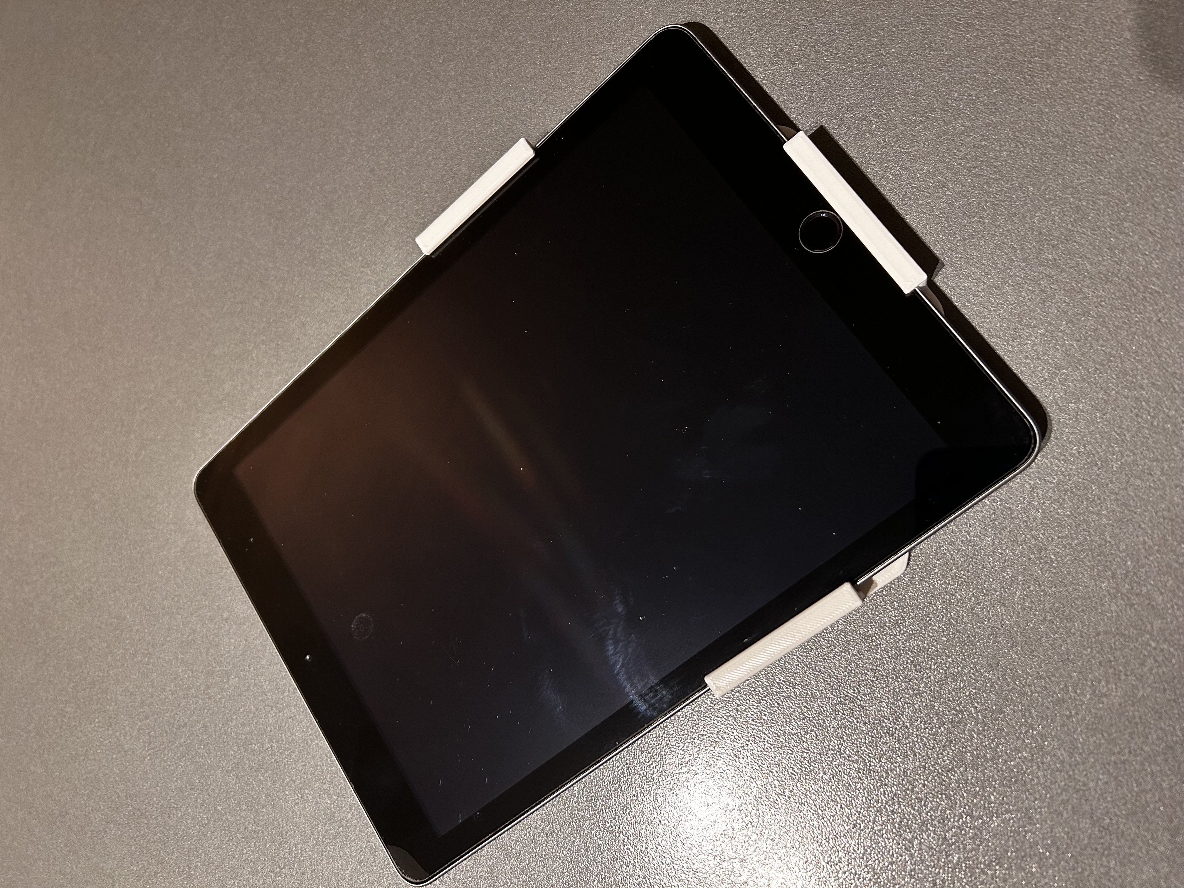 iPad 5th gen (A1822 & A1823) wall mount