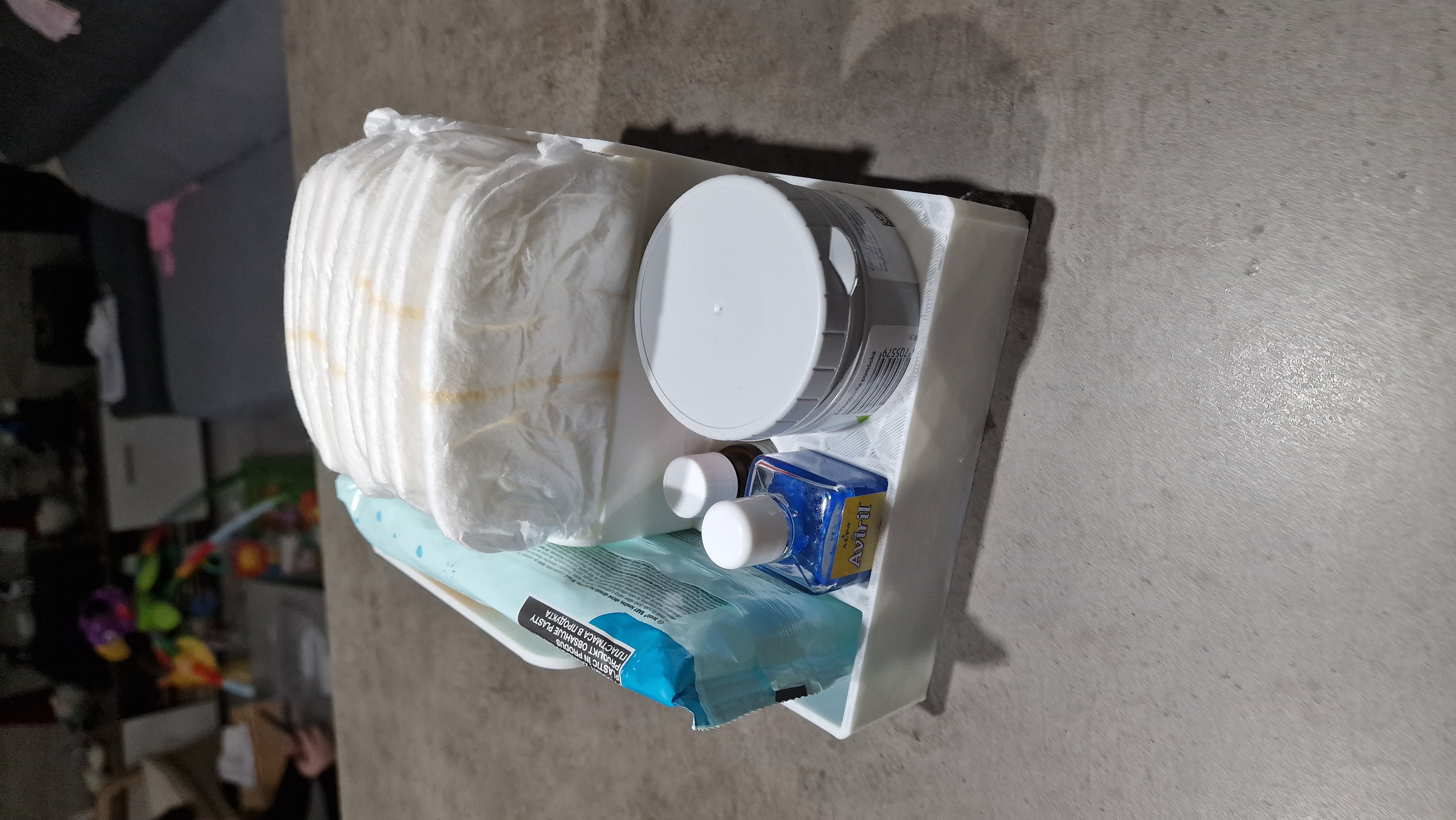 Diapers holder