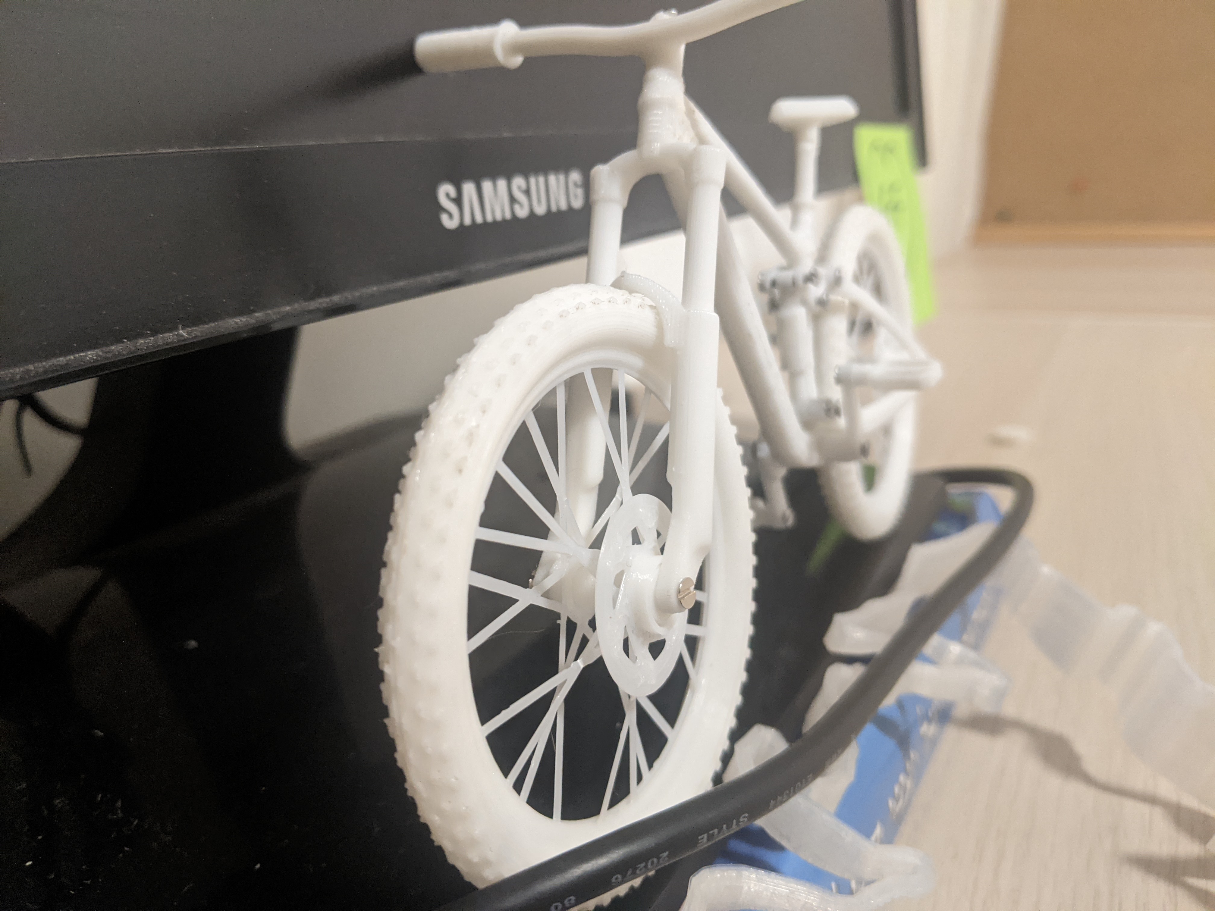 MTB rim with flex spokes inspired by Syncros Silverton SL