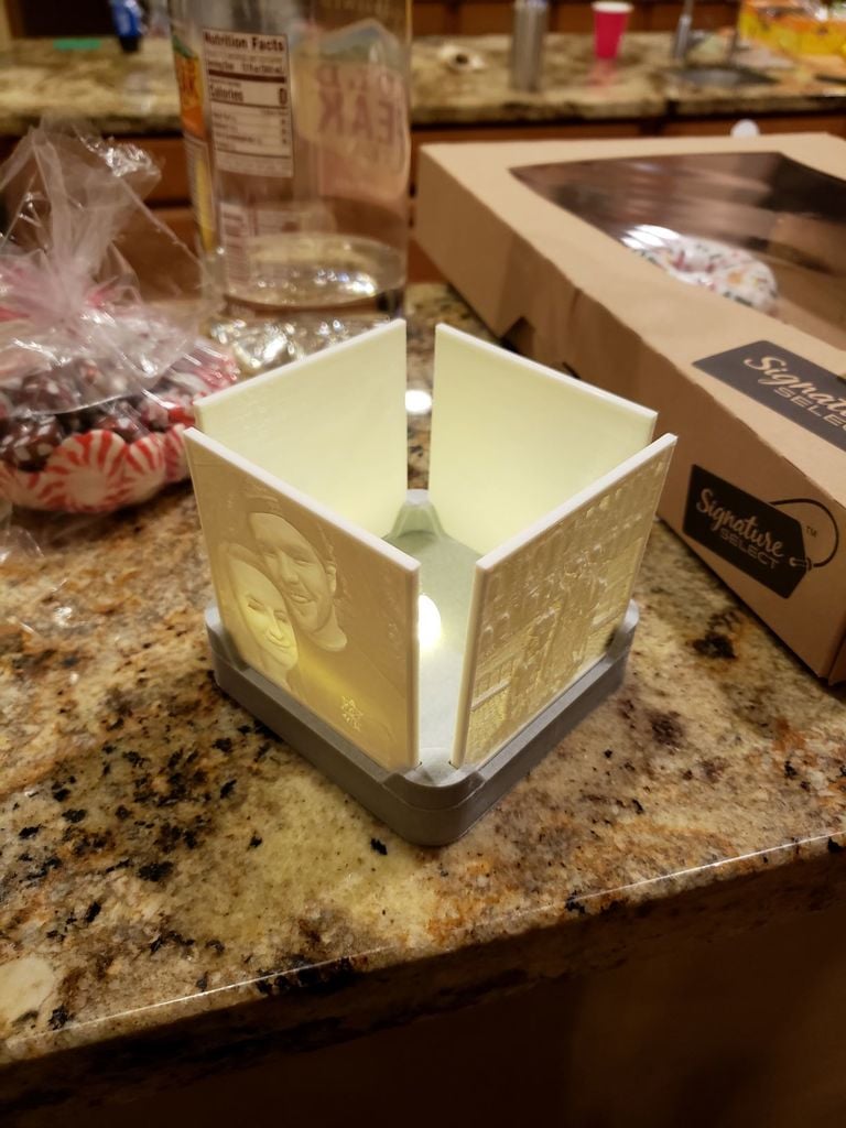Four Photo Lithophane Holder using Tea candle