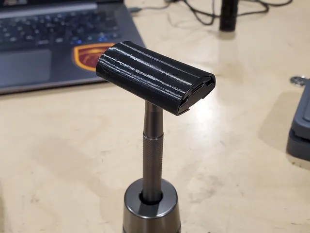 Bambaw safety razor cover