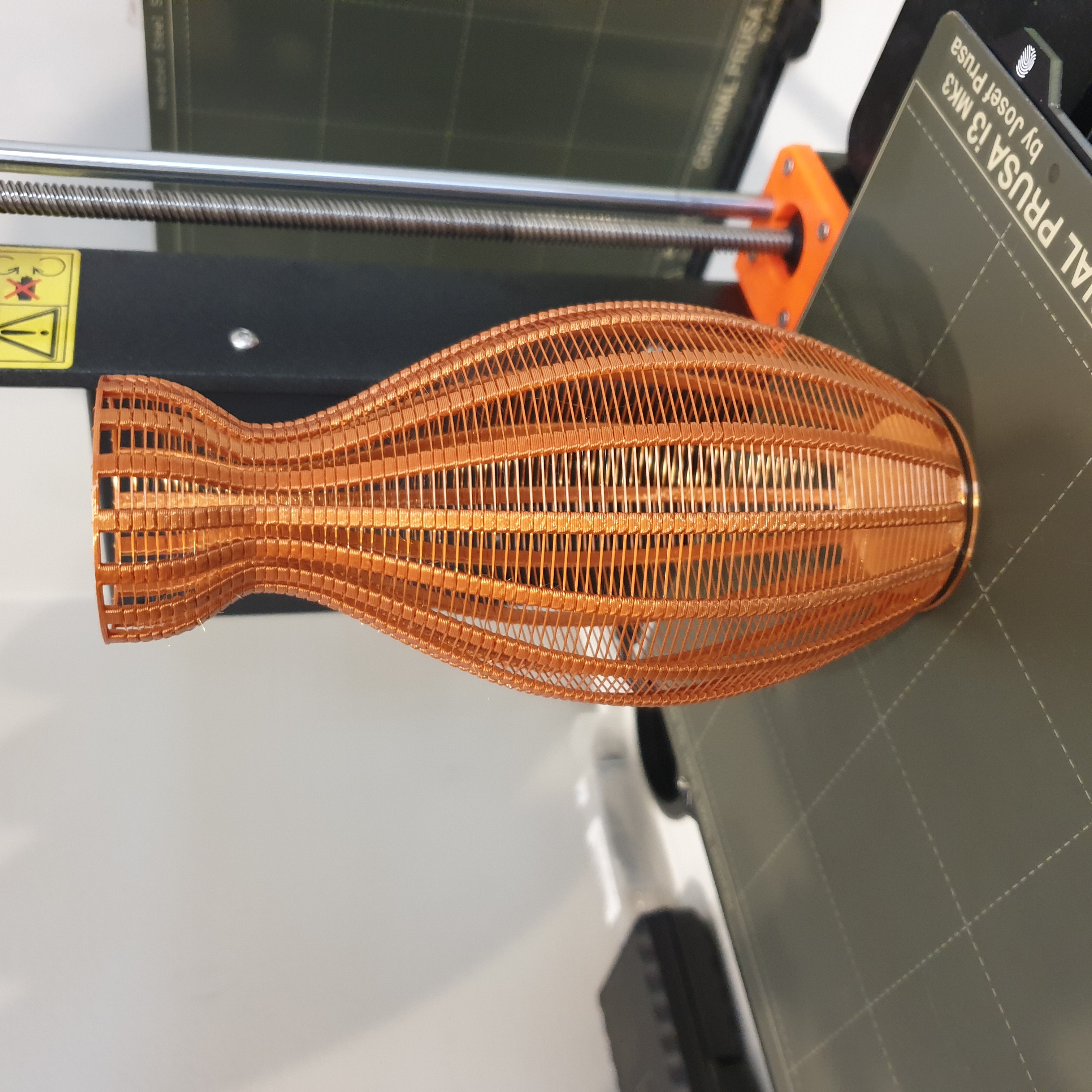 Miniatura 6 do modelo 3D String Vases (2 designs)