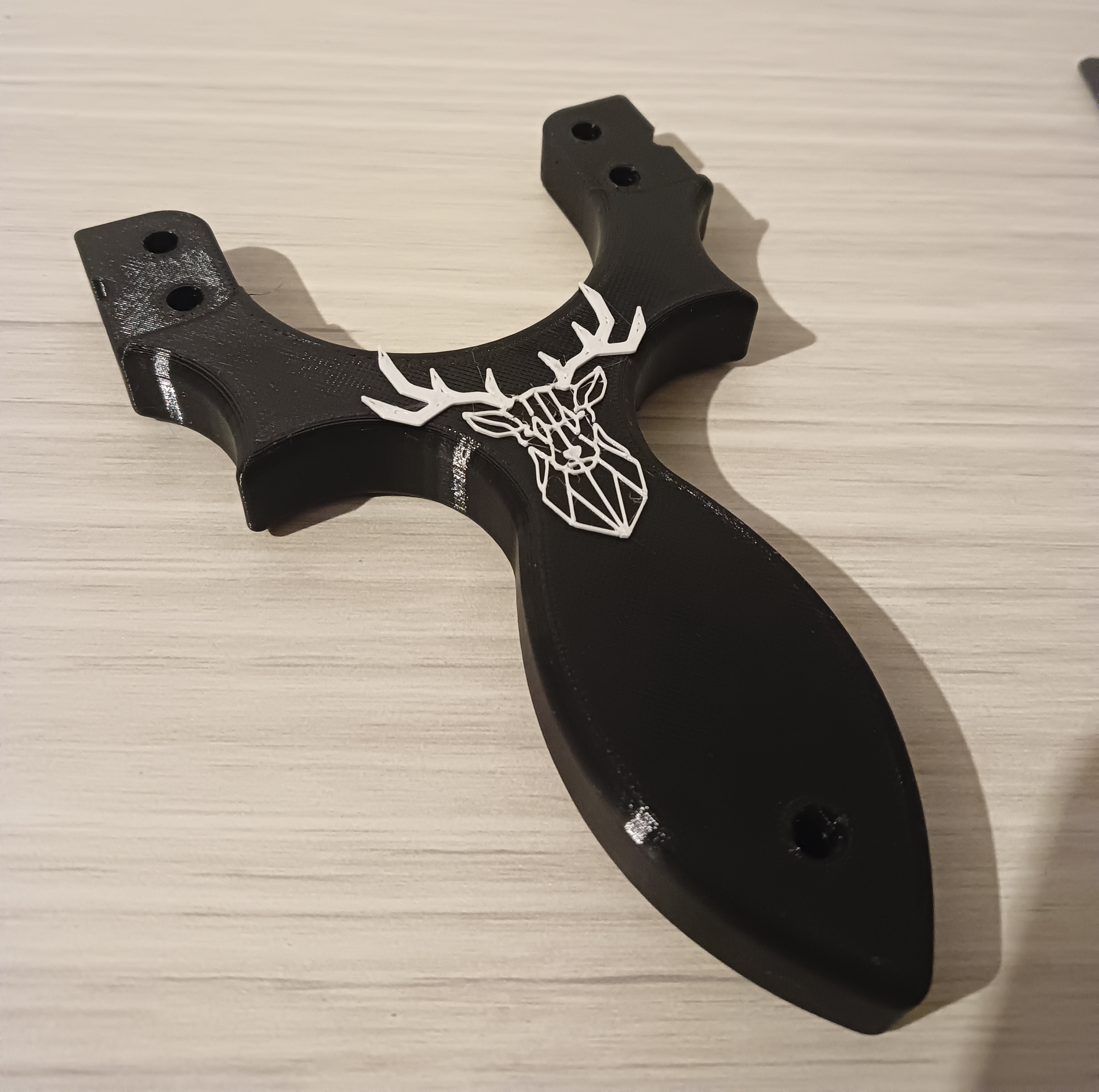 Hunting slingshot