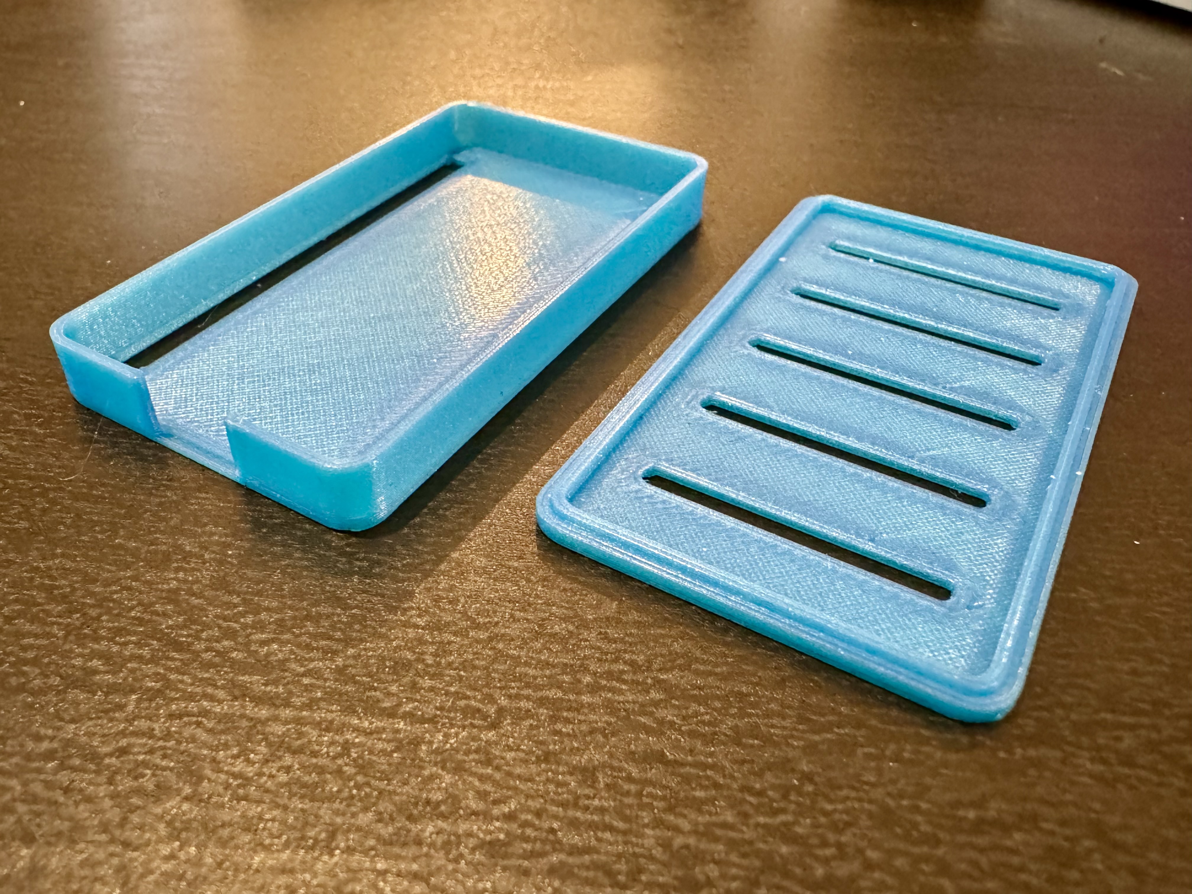 Miniatura 3 do modelo 3D Basic ESP32 WROOM Case