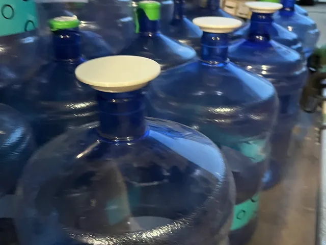 5 gallon water jug cap