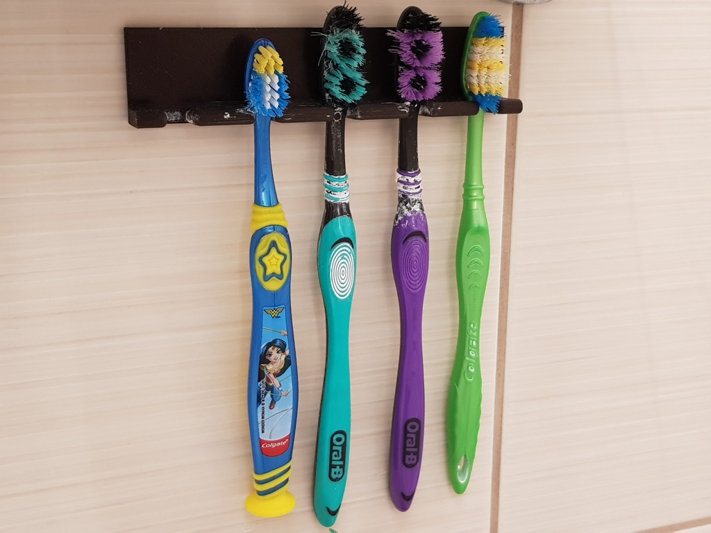 Simple toothbrush holder, hanger, shelf by Osfald Download free STL