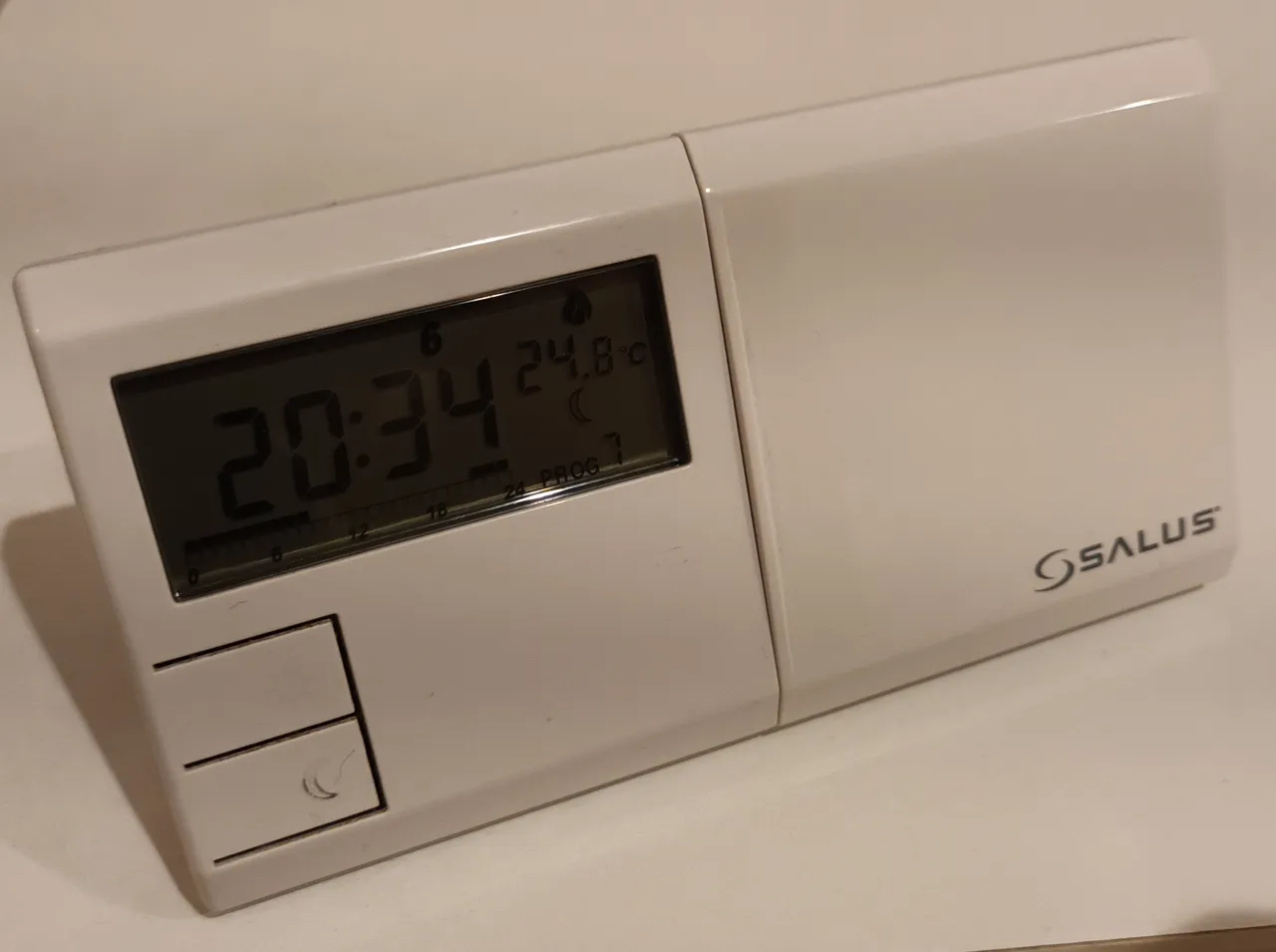 SALUS 091 thermostat stand by Mrlko | Download free STL model ...