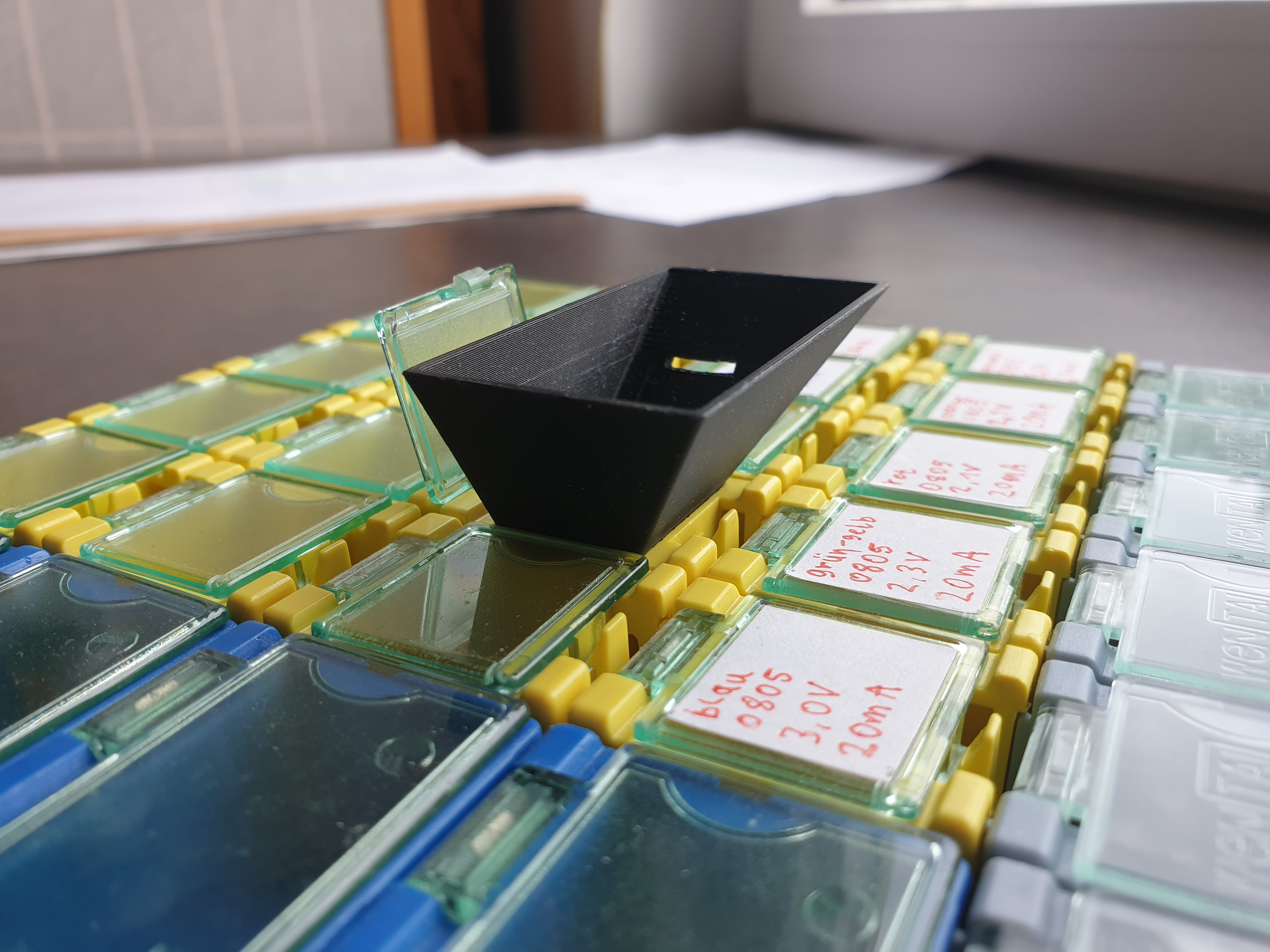 Refill Hopper for Wentai SMD Organiser Boxes