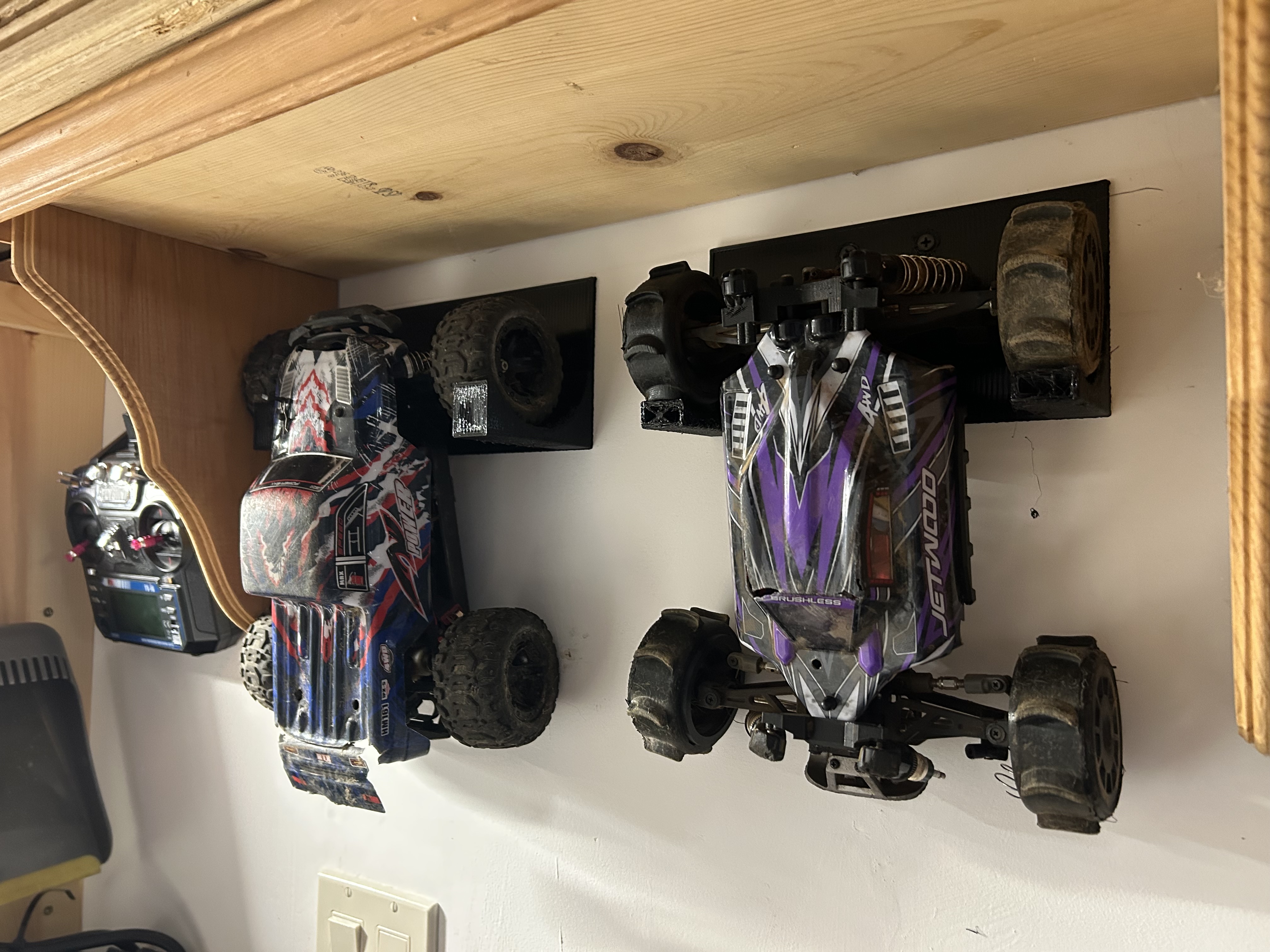 RC car holder