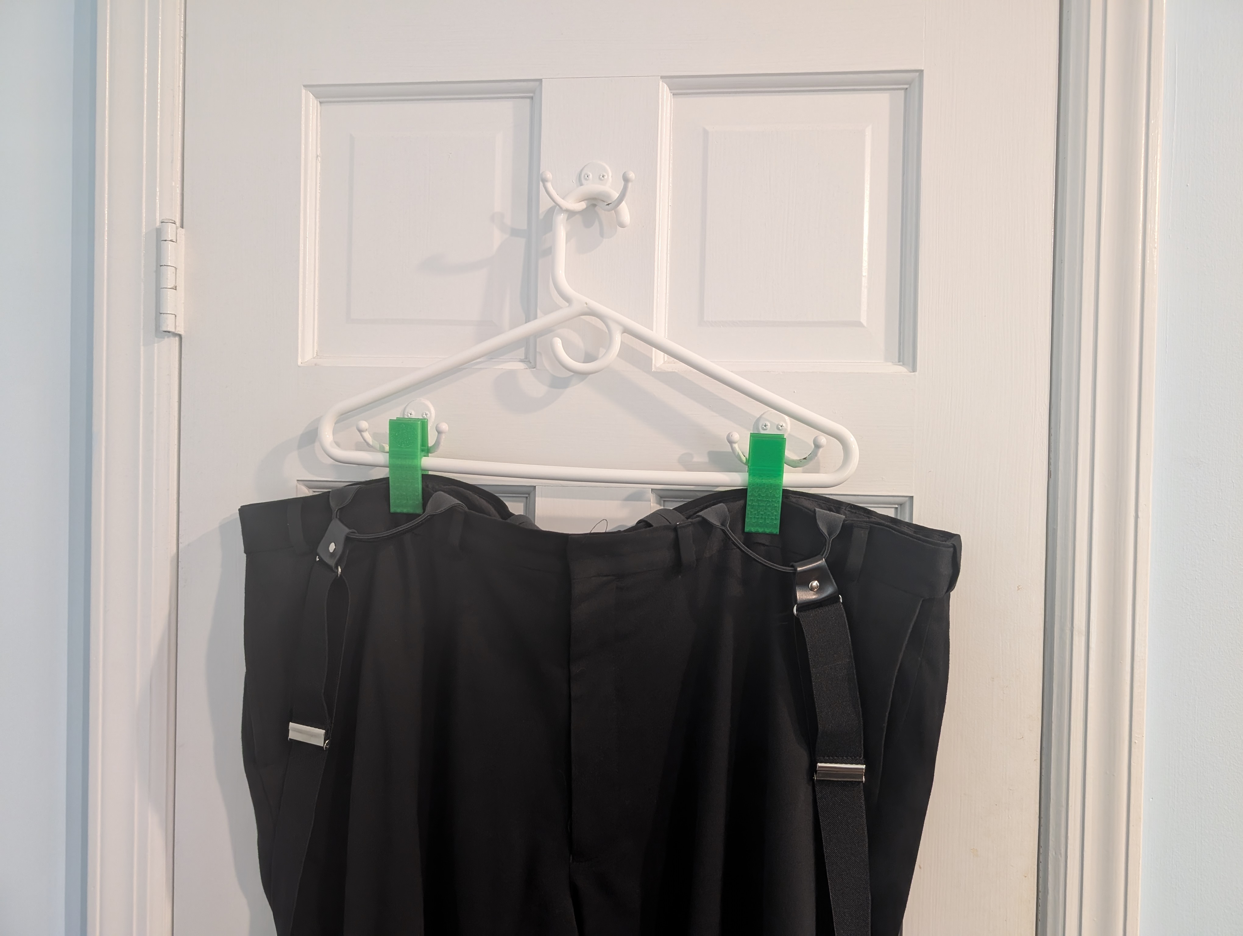 Pants clip hanger