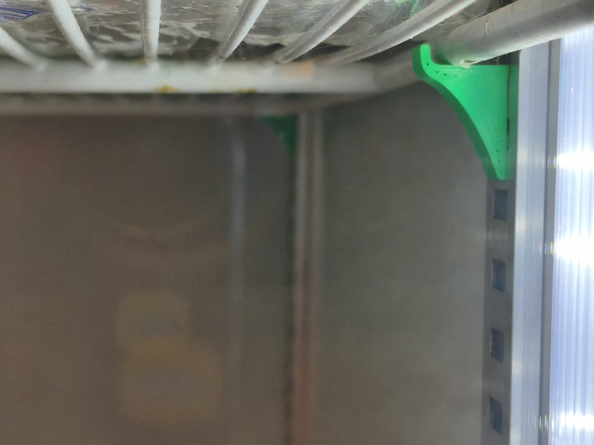 "Bar Fridge" rack support bracket — thumbnail 2