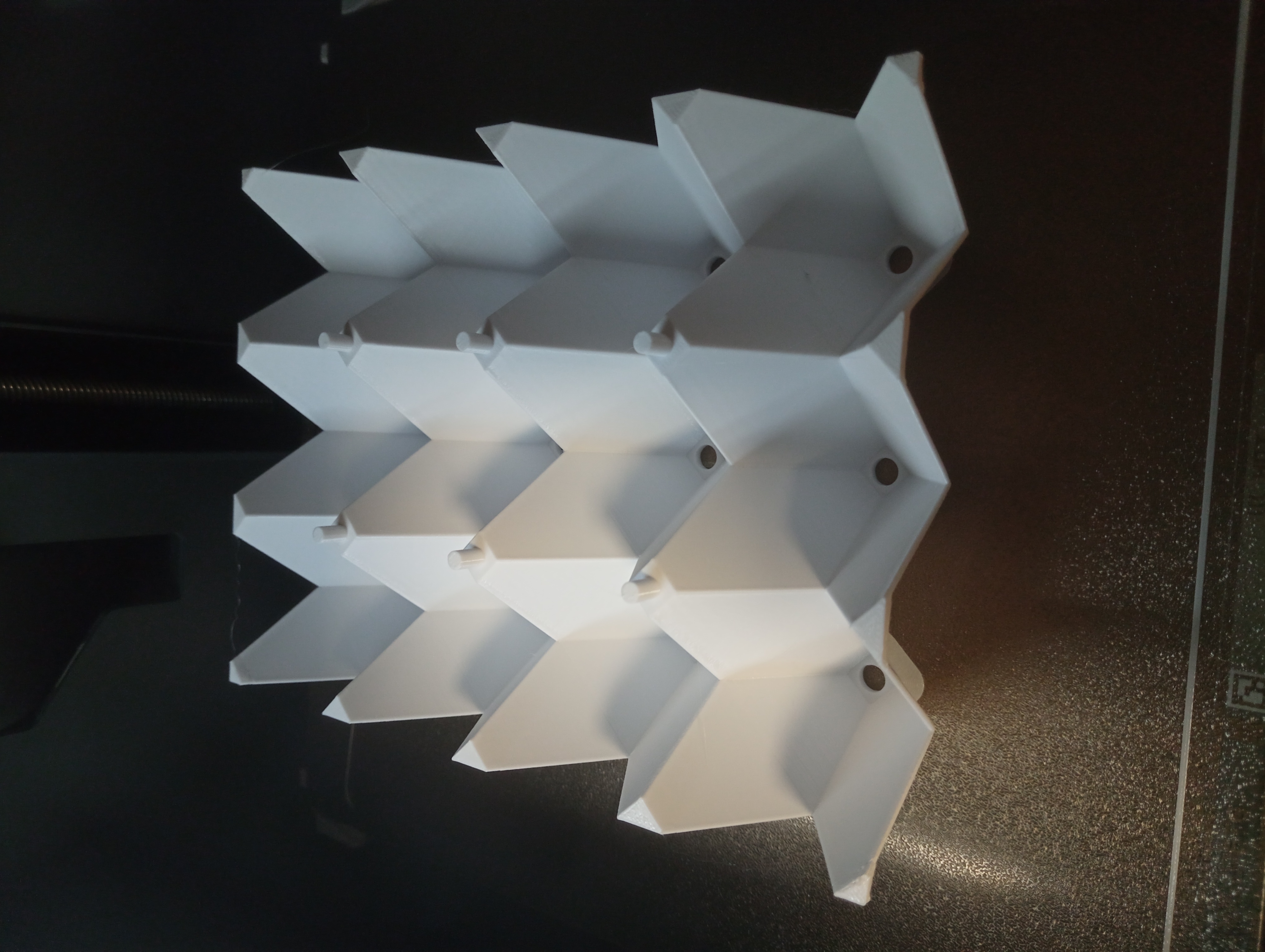 Miniatura 2 do modelo 3D Stackable Egg Holder