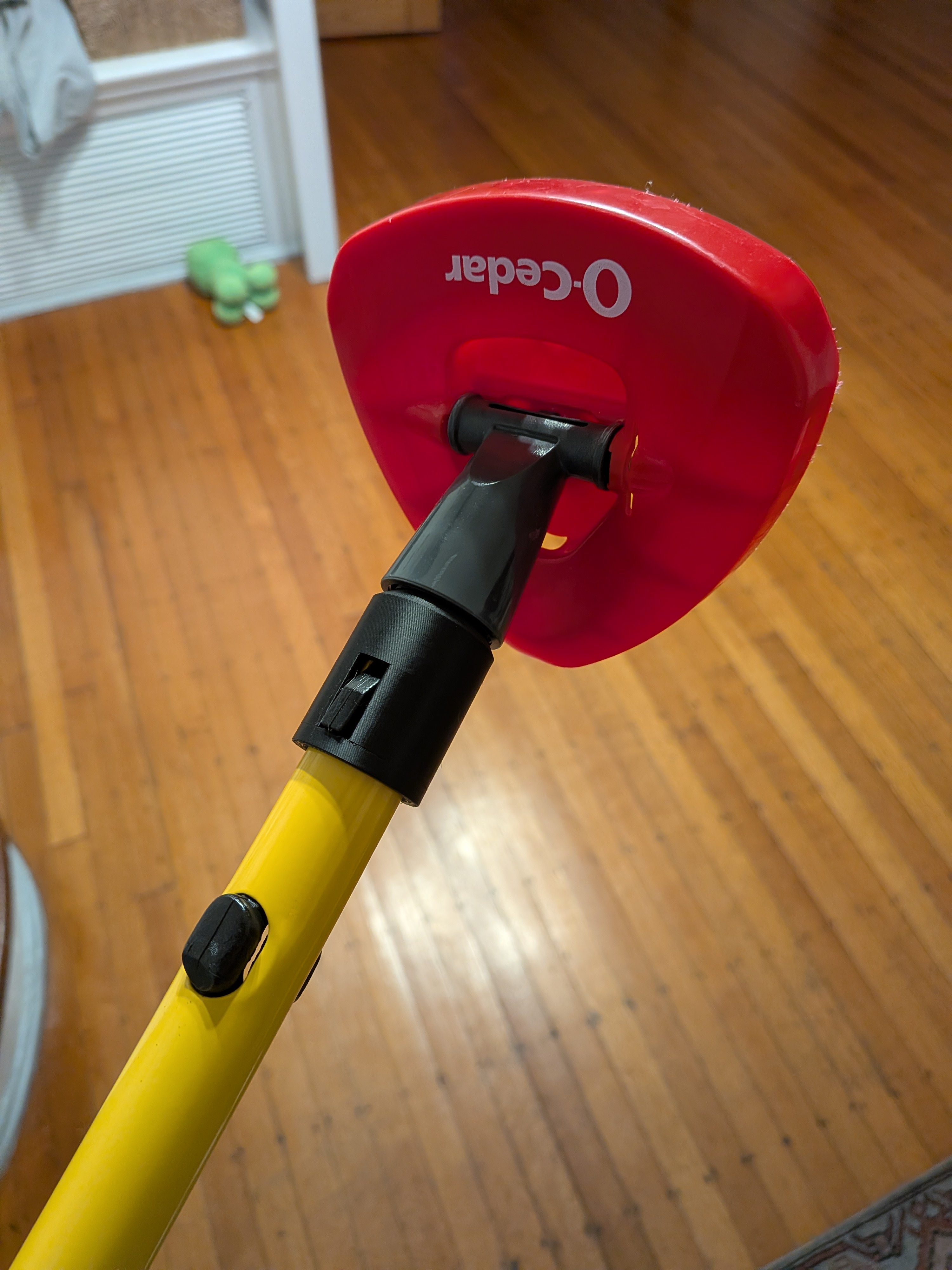 O-Cedar to Rubbermaid Adapter