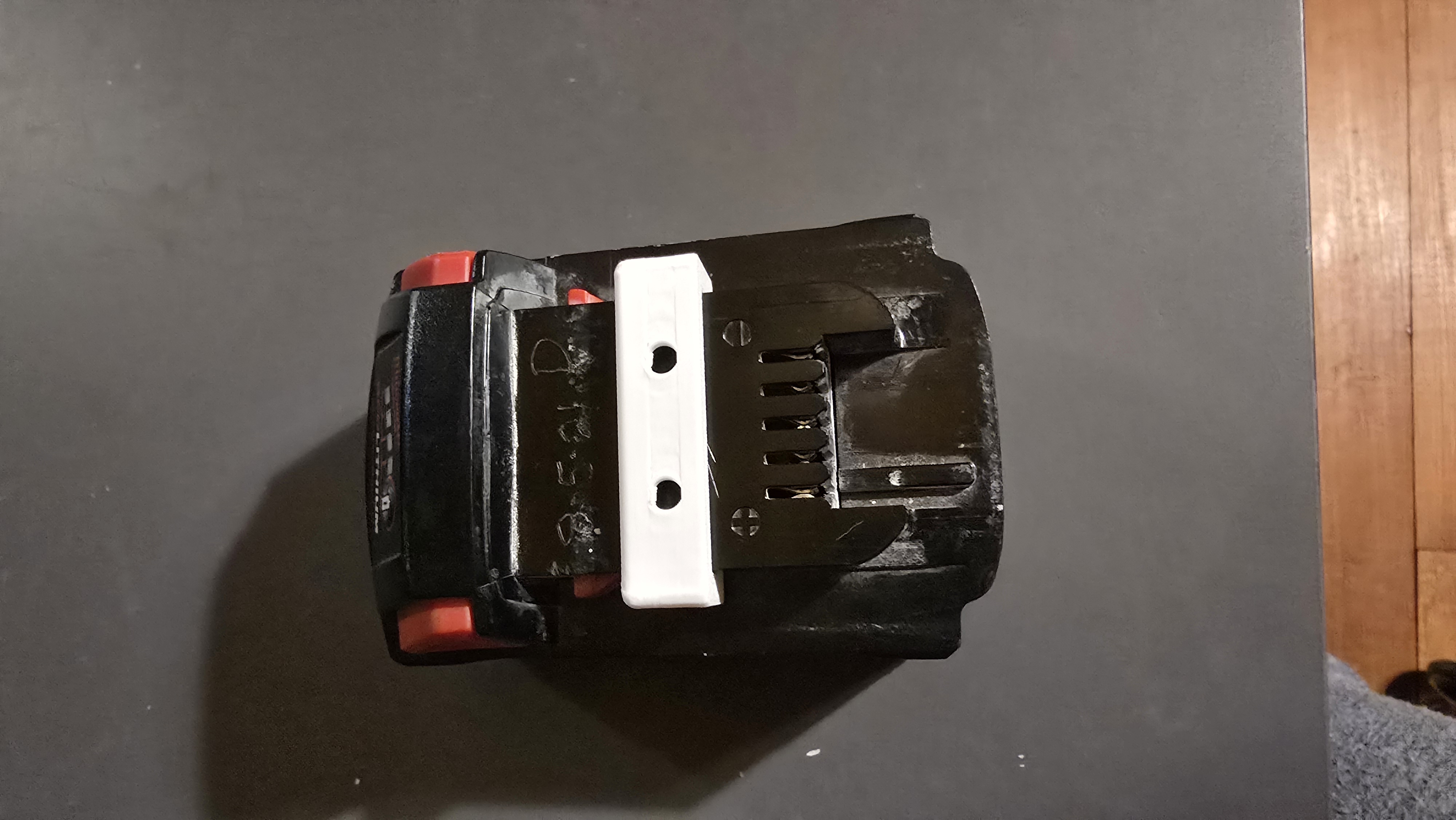 Mimimal-material M18 Milwaukee Battery Mount