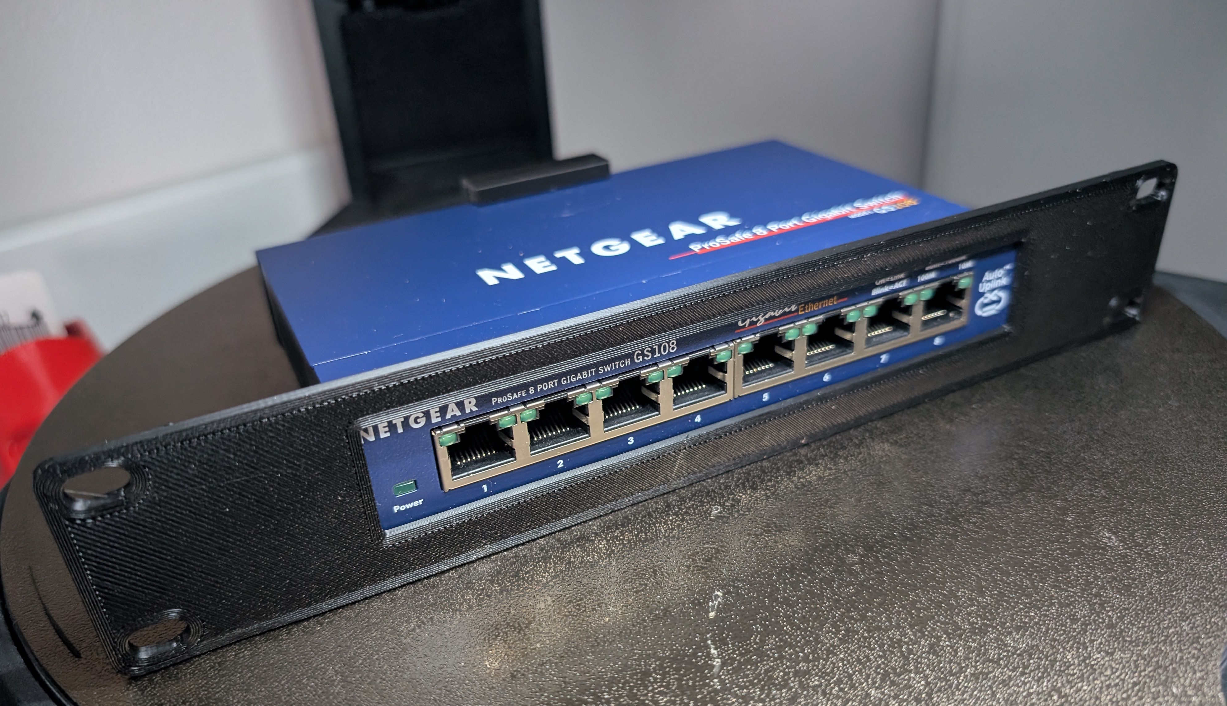 Netgear GS108 10in rack