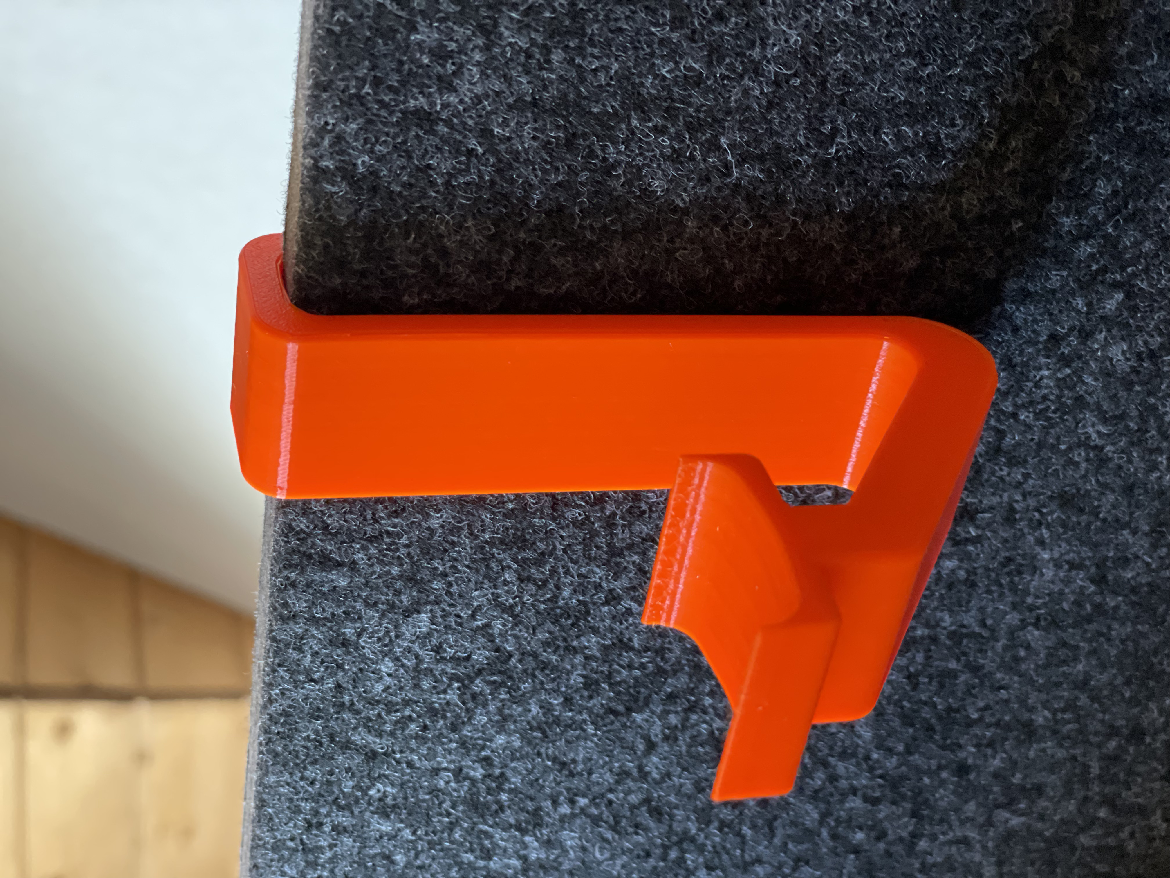 Beats Headset Holder — thumbnail 2