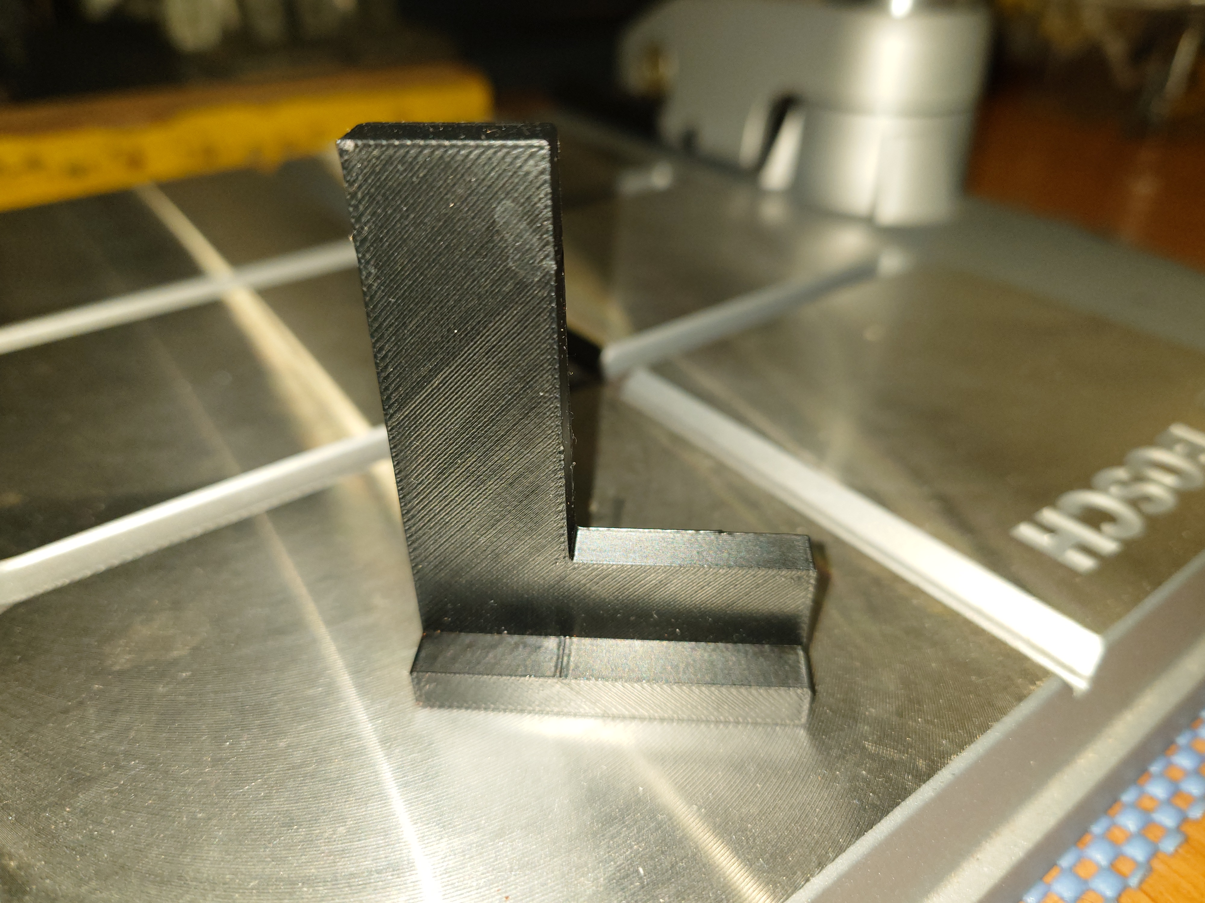 Small and thick locksmith angle