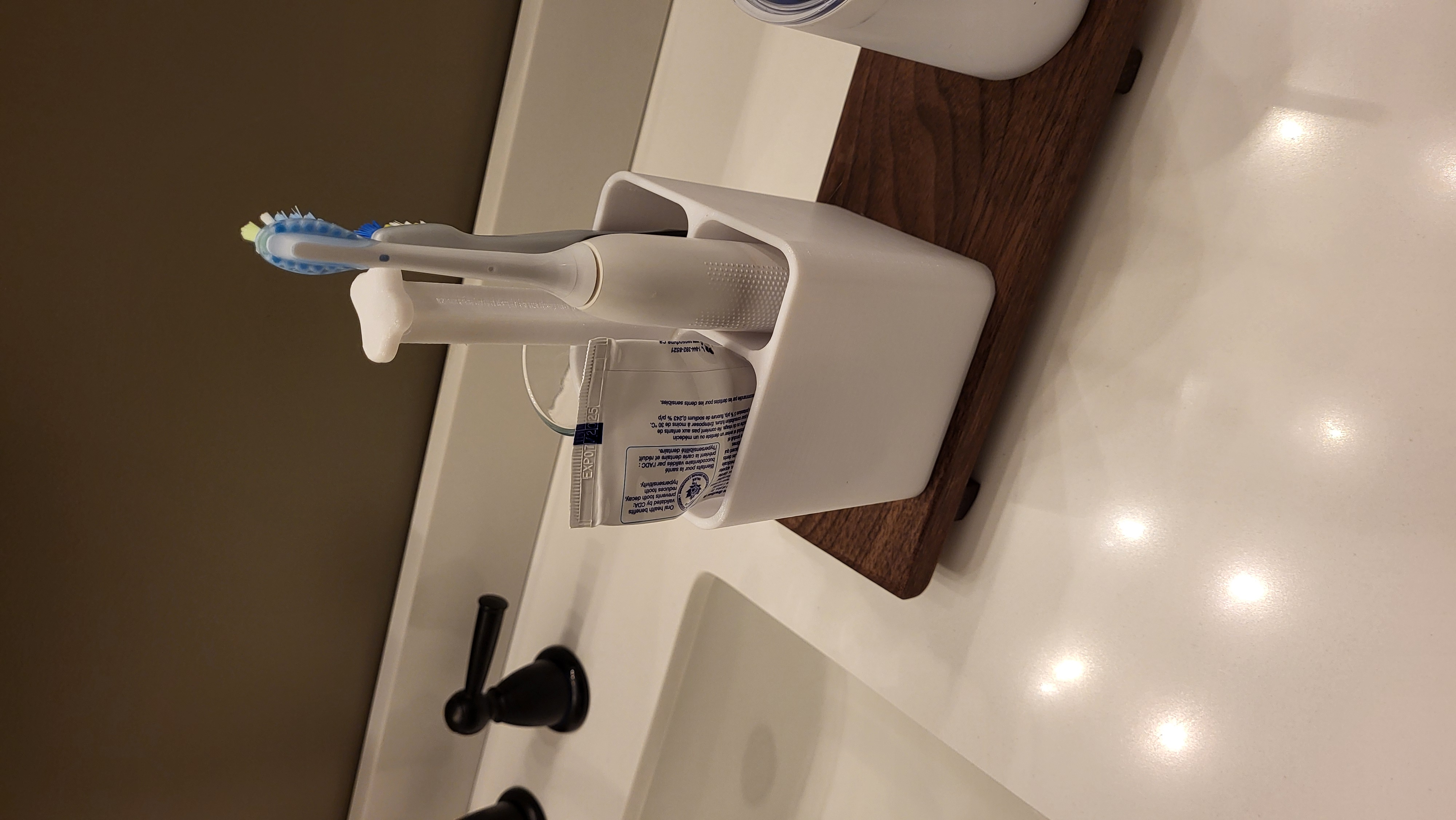 Toothbrush Toothpaste Stand