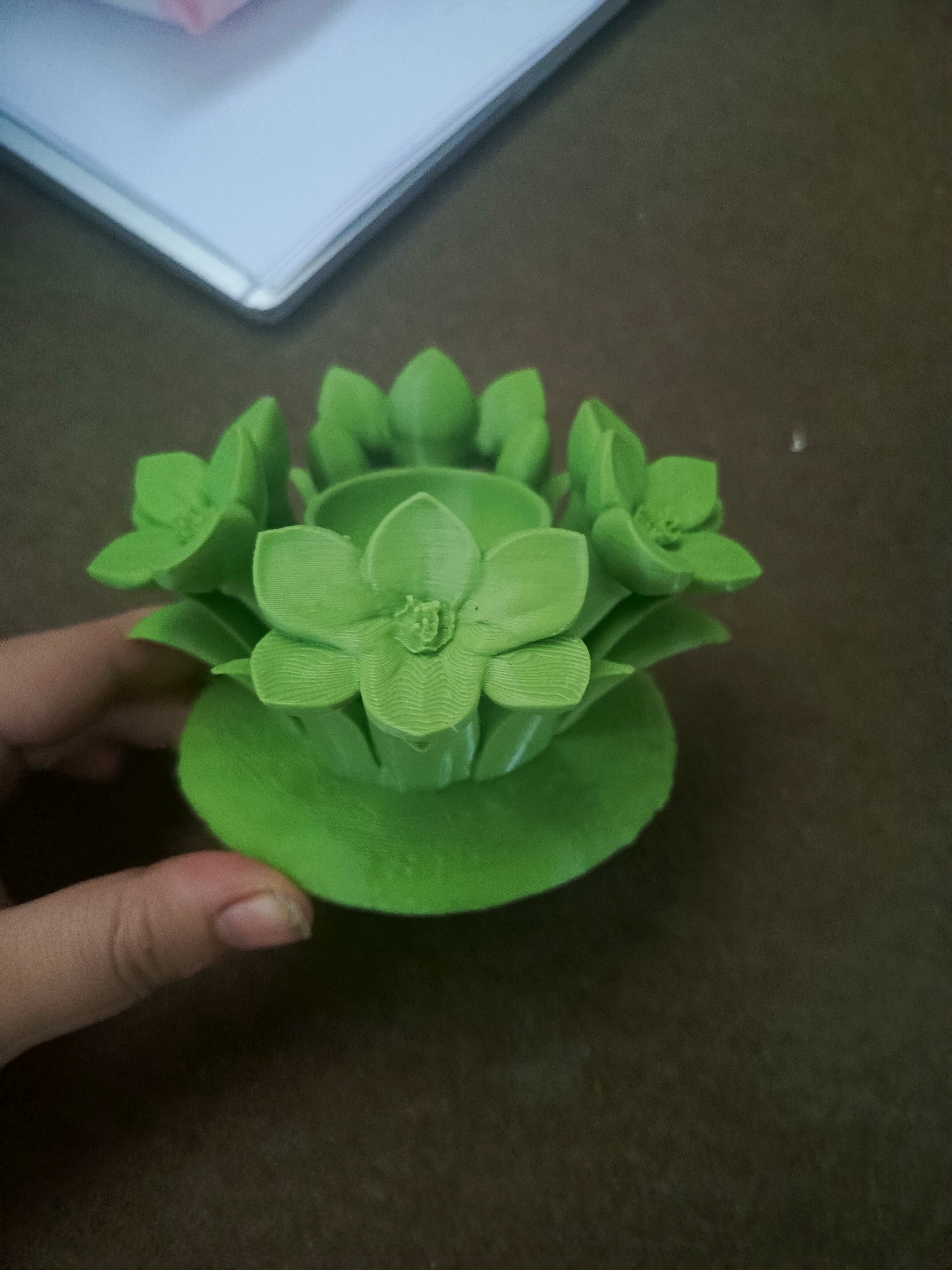Easter Spring Egg Holder with Flowers/Velikonoční jarní stojánek na vajíčko s květinami