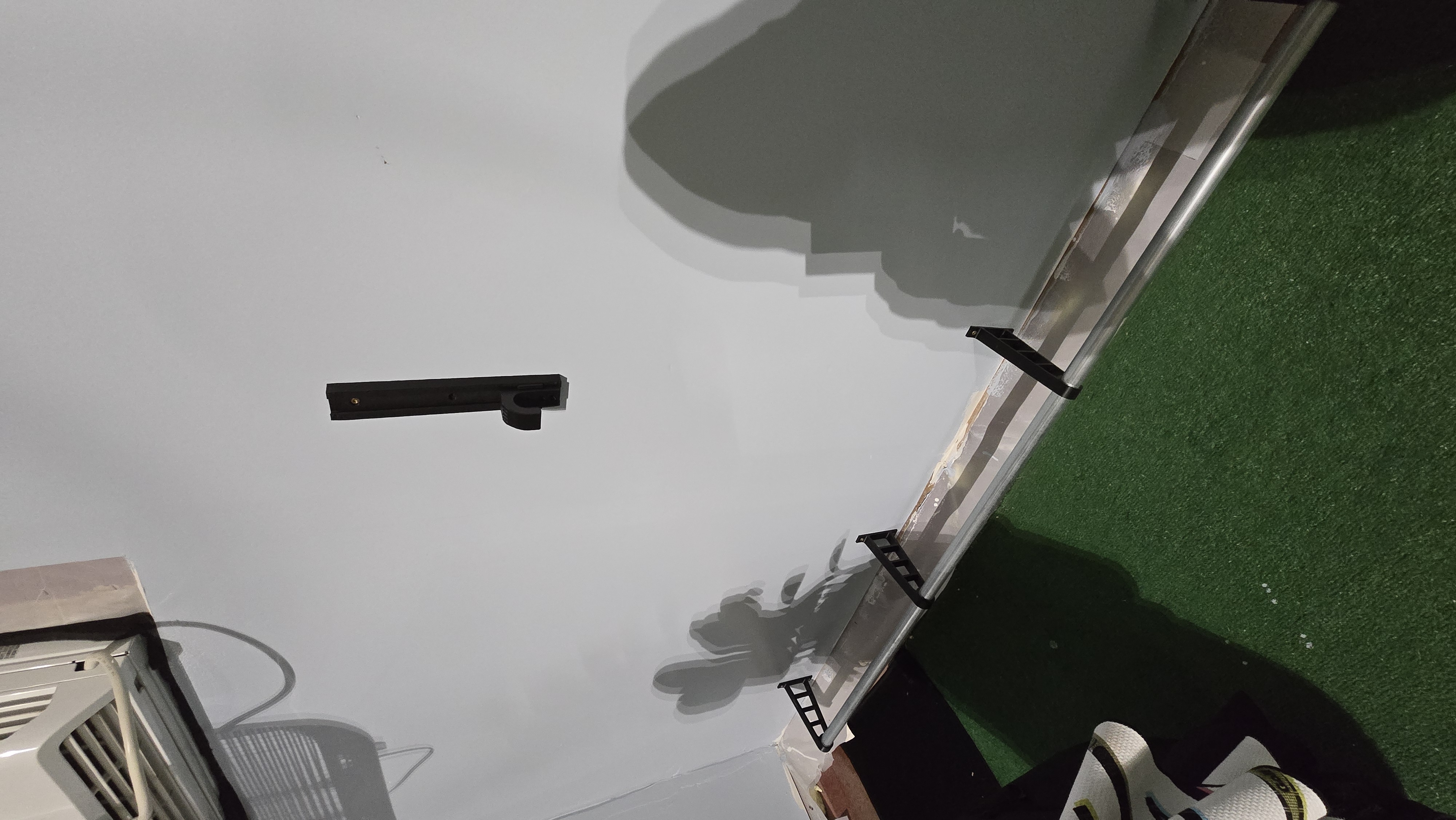 Adjustable Golf Bag Wall Mount Rack  Vertical Storage for Simulator & Garage