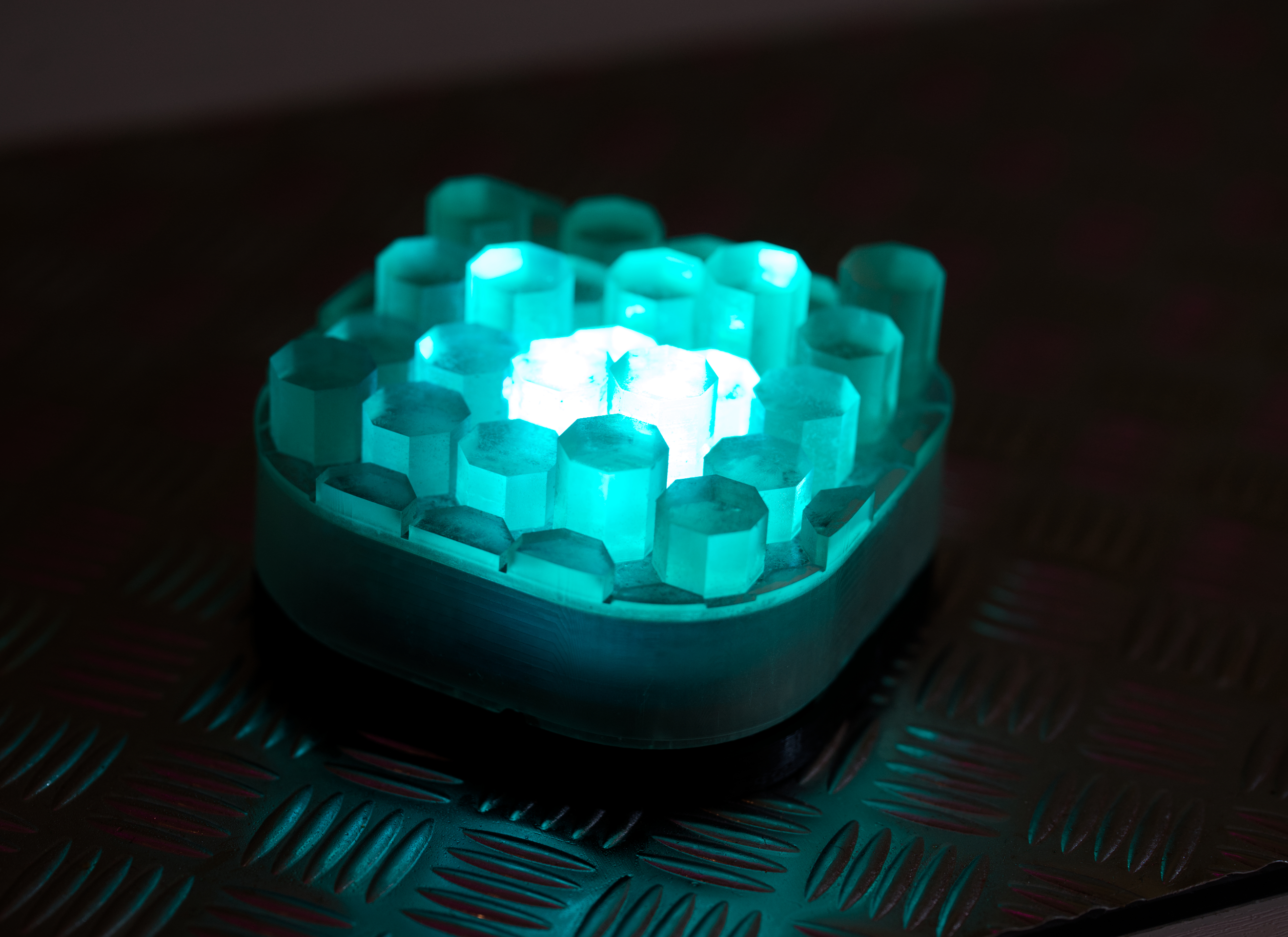 Corsair Titan All-In-One Crystal Cooler Capswap