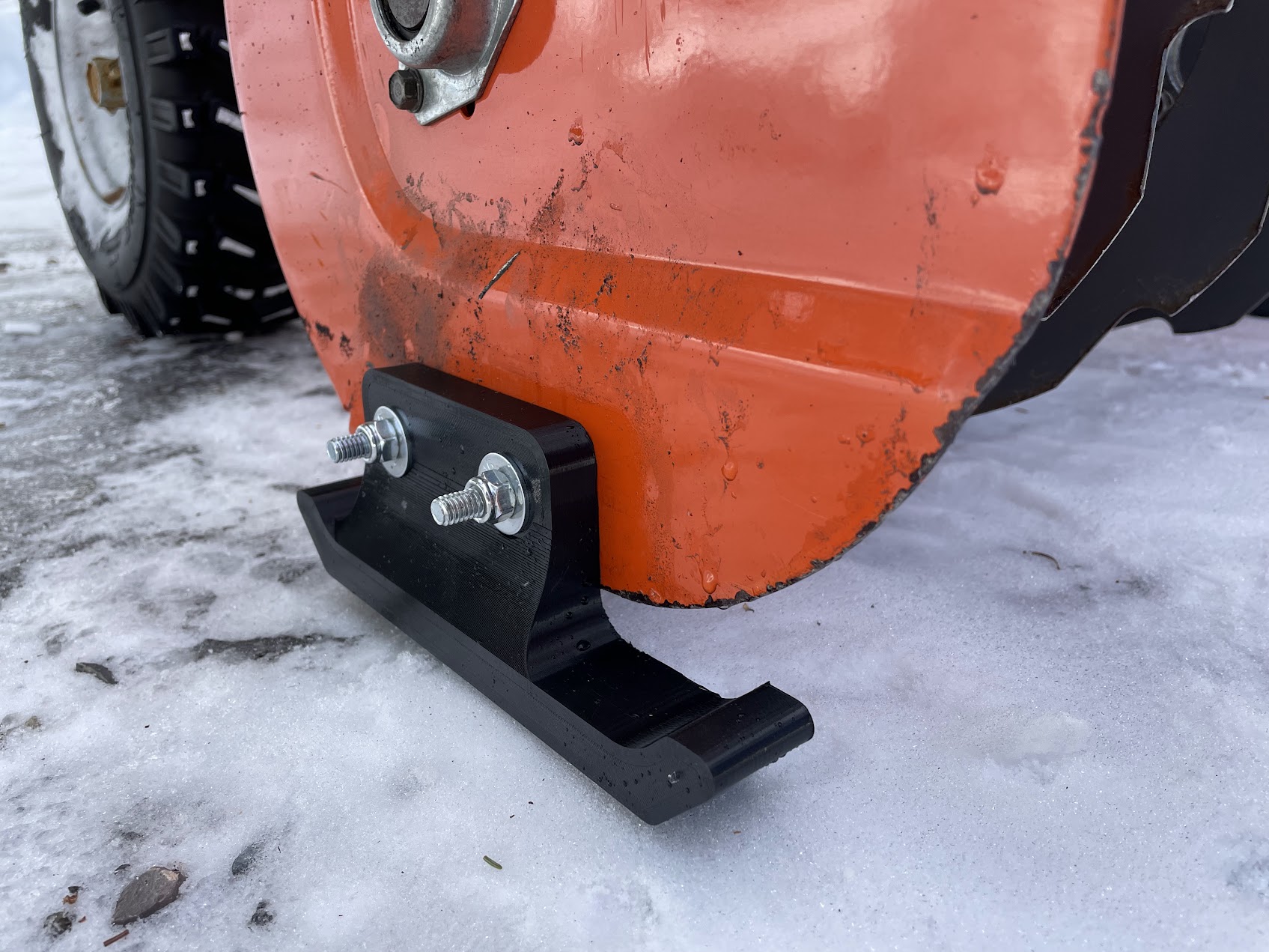 Snowblower ski