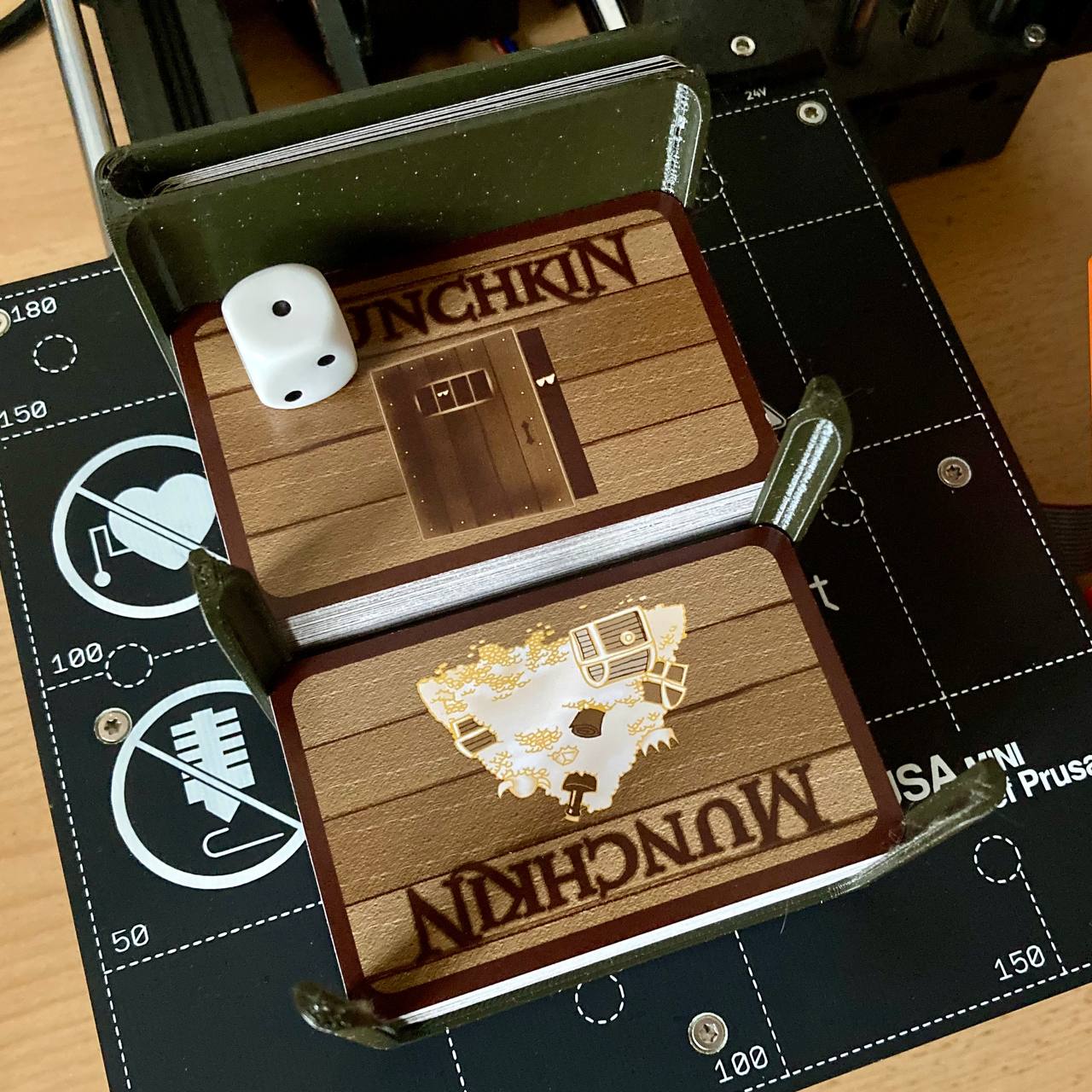 Miniatura 2 do modelo 3D Munchkin Box Insert - Optimized for Small Printers