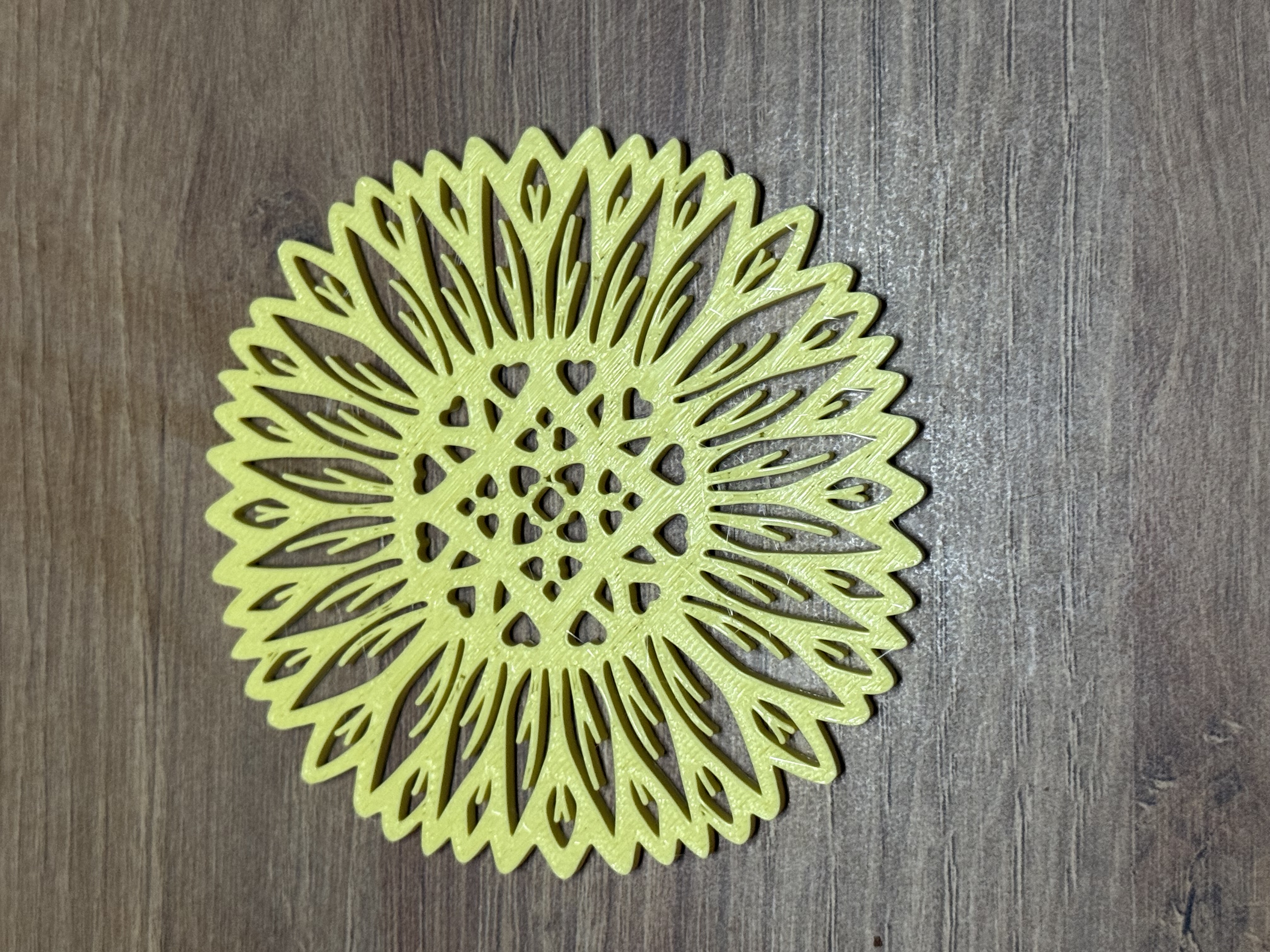 Miniatura 2 do modelo 3D Sunflower geometric coaster