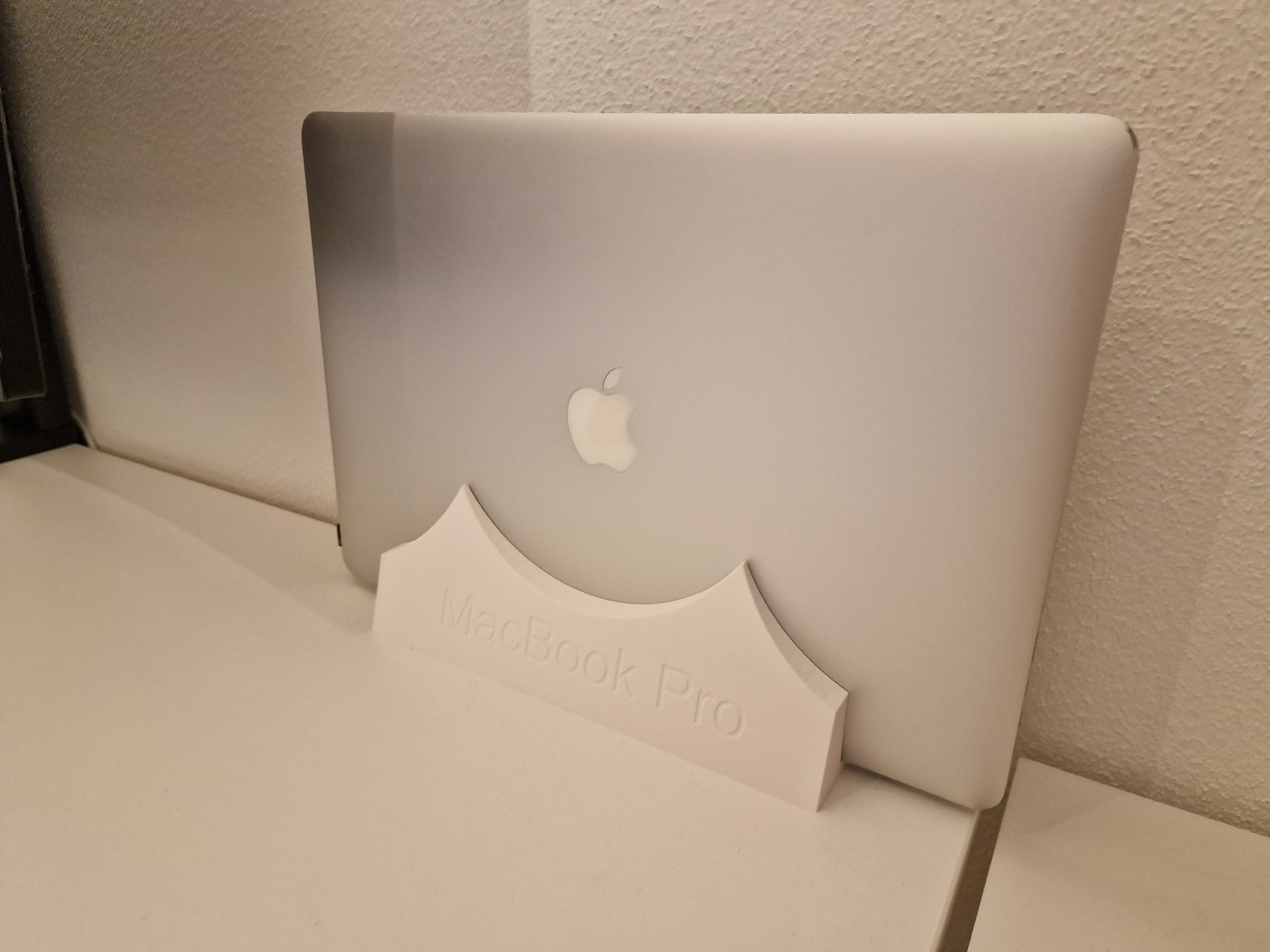 MacBook Pro Mid 2015 stand