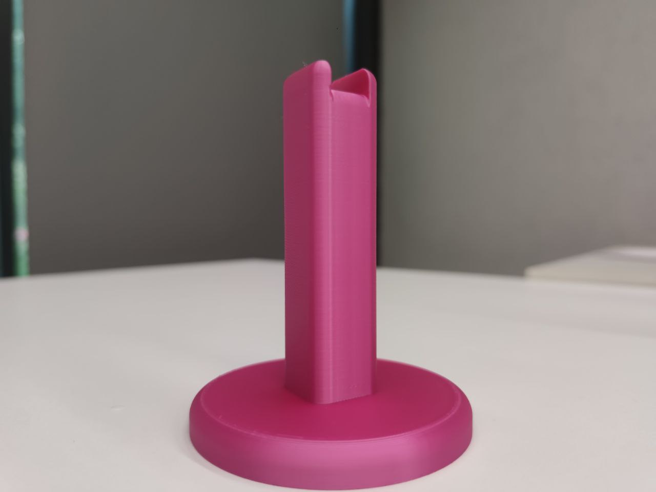 Headphone stand