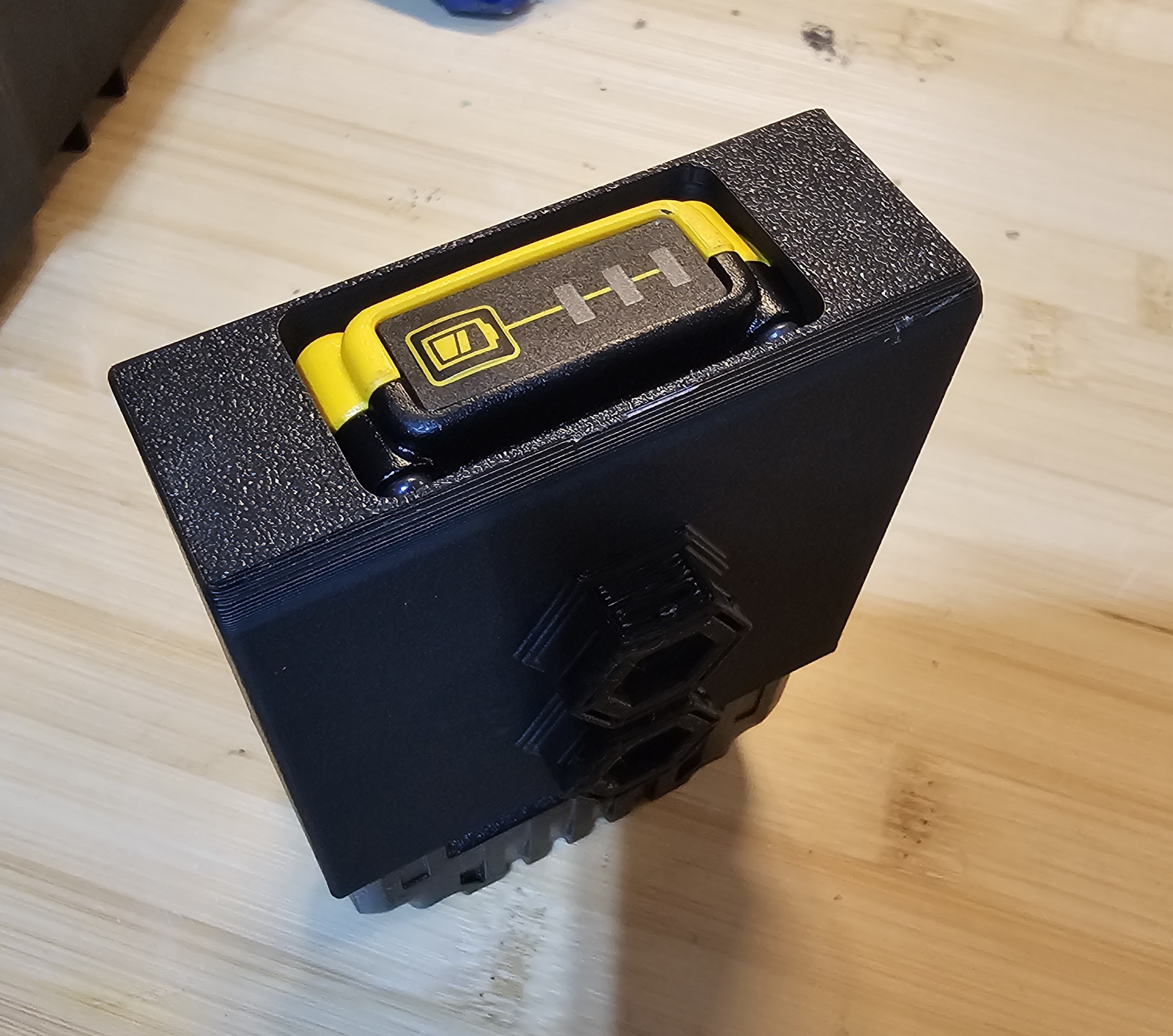 Dewalt or Black & Decker 2ah Battery Bracket with HSW Honeycomb storage ...