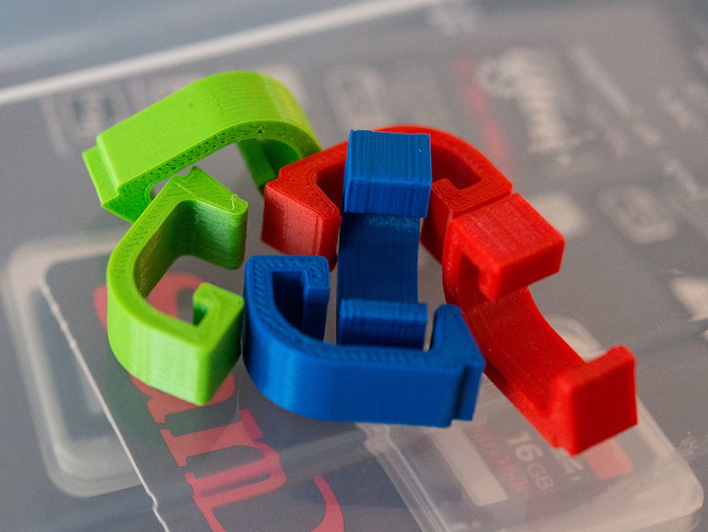 Lid clips for the smaller IKEA SAMLA storage boxes