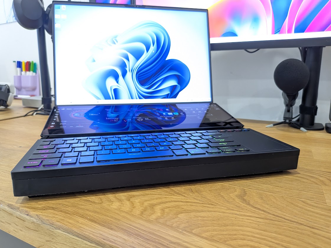Asus ROG Zephyrus Duo 16 (2023) - Chunky Bottom Case for extra M.2 Cooling