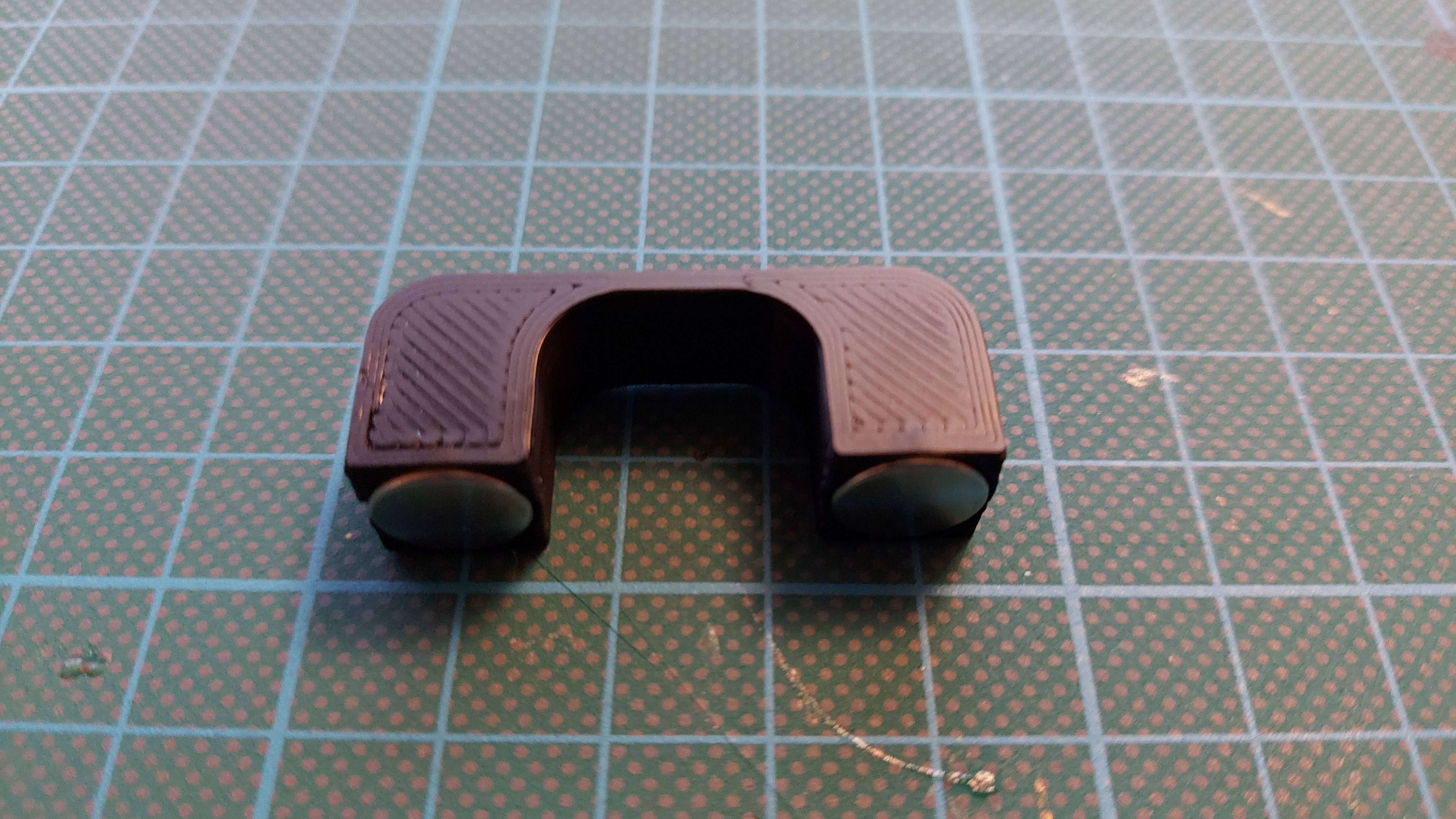 Parametric magnetic cable organizer