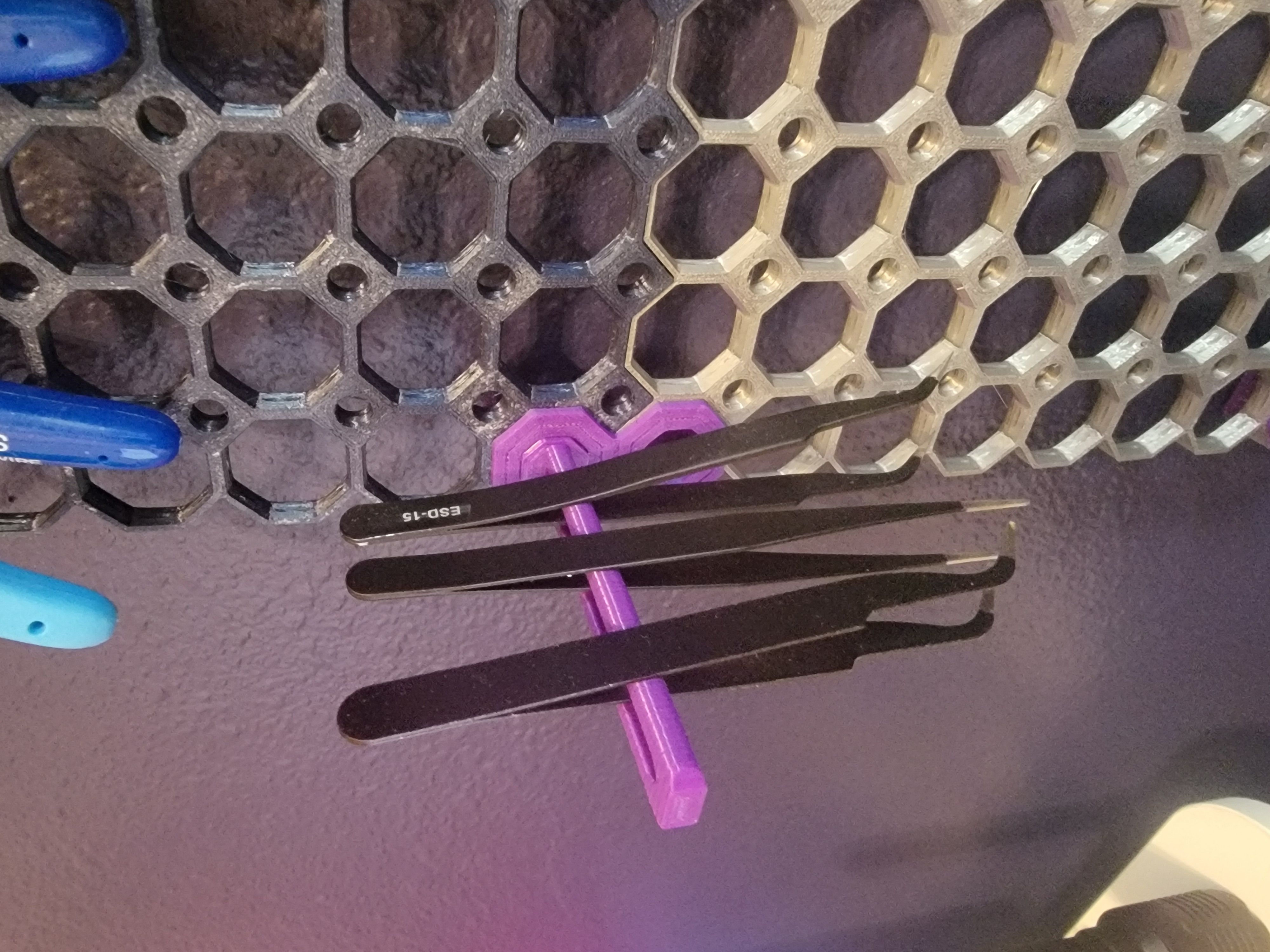Multiboard Straight Tweezer Holder
