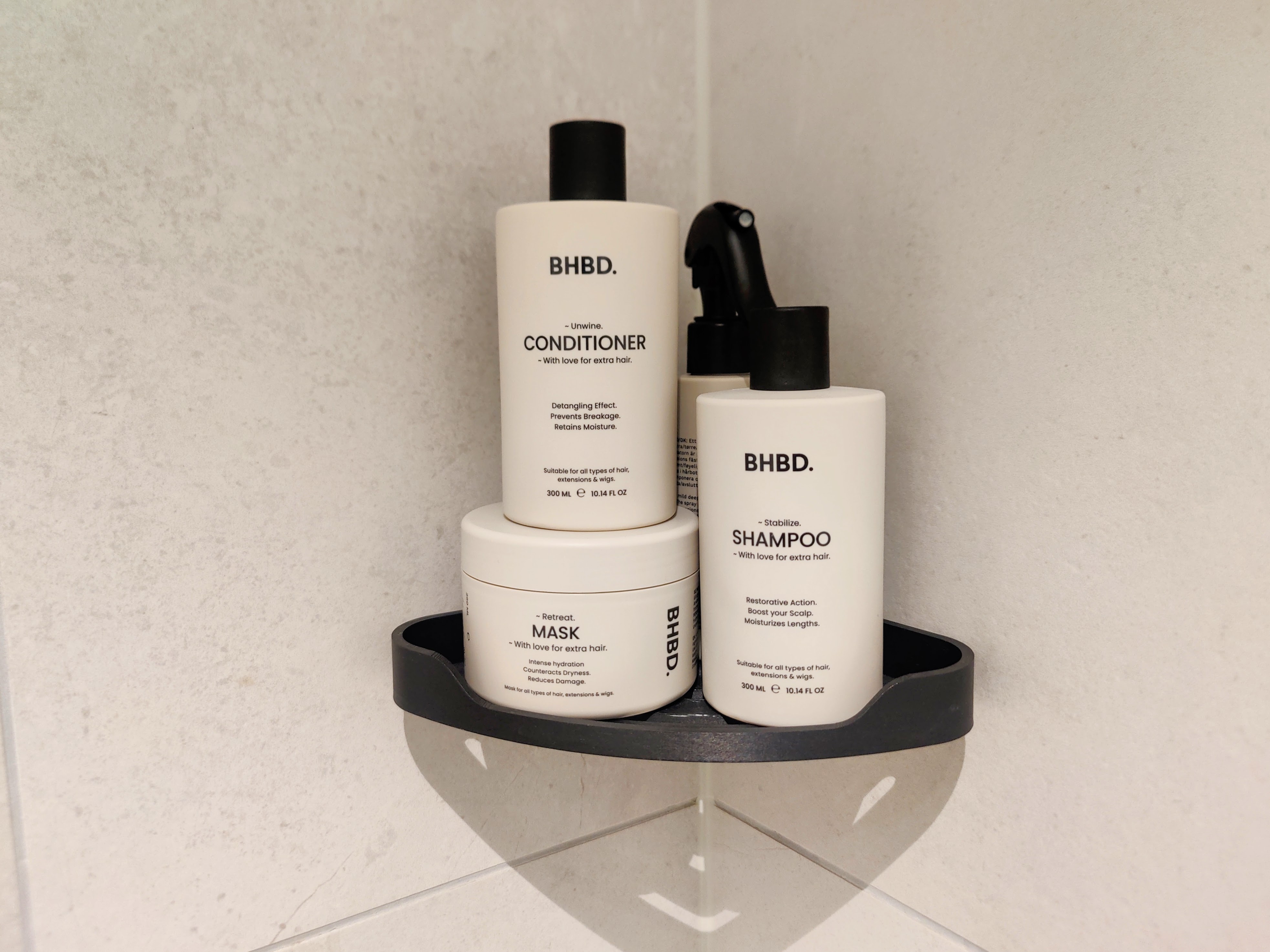 Bathroom corner shelf - No drilling