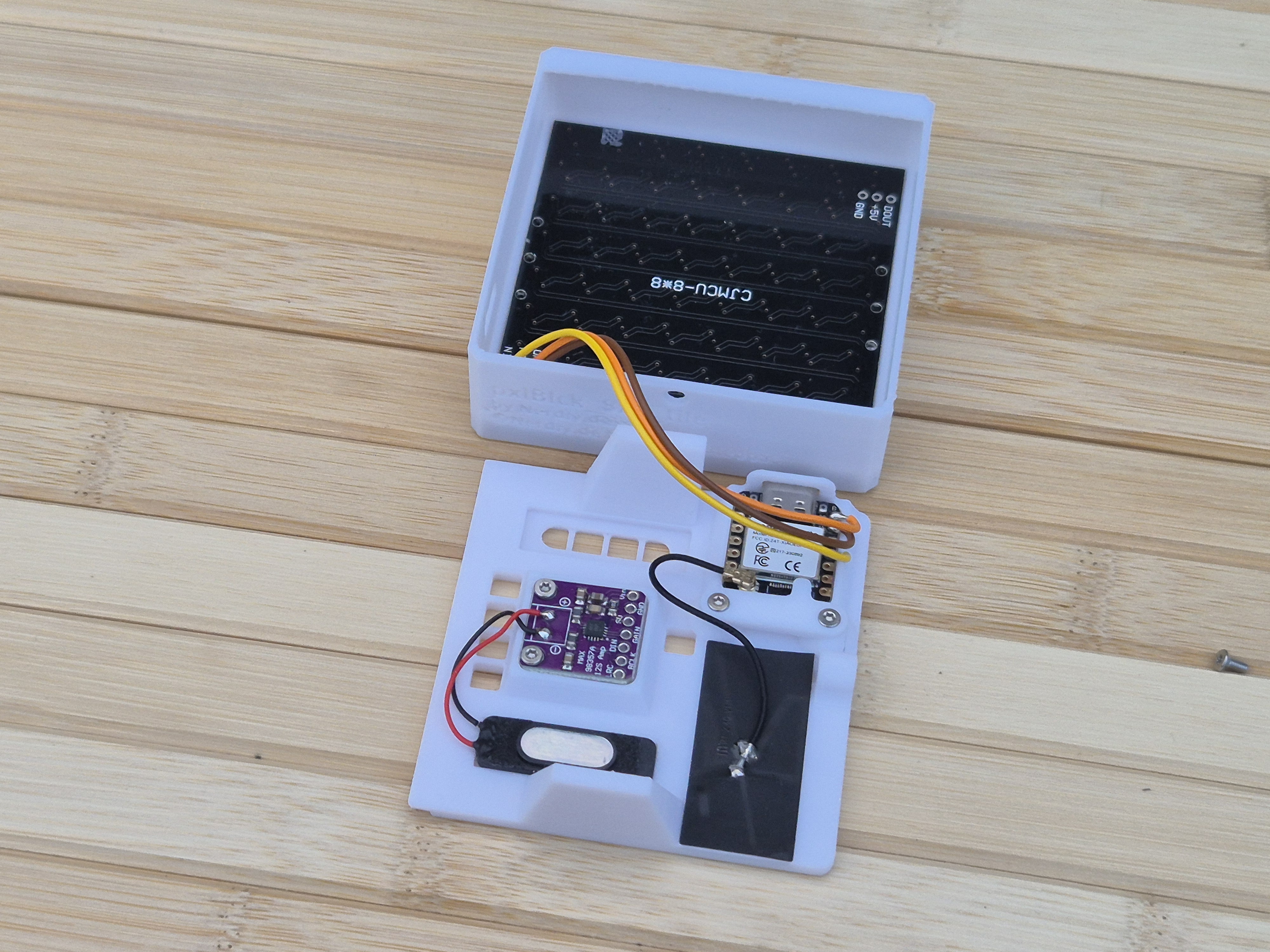 pxlBlck 8x8_tile - Housing for a 8x8 WS2812 LED Matrix by Nerdiy.de