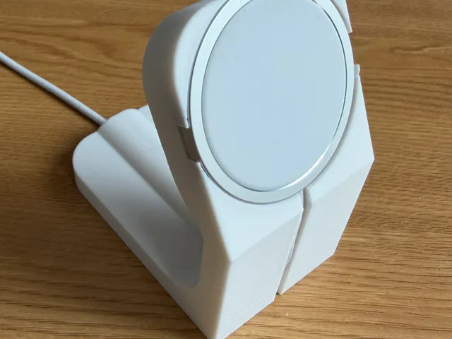 Magsafe desk stand