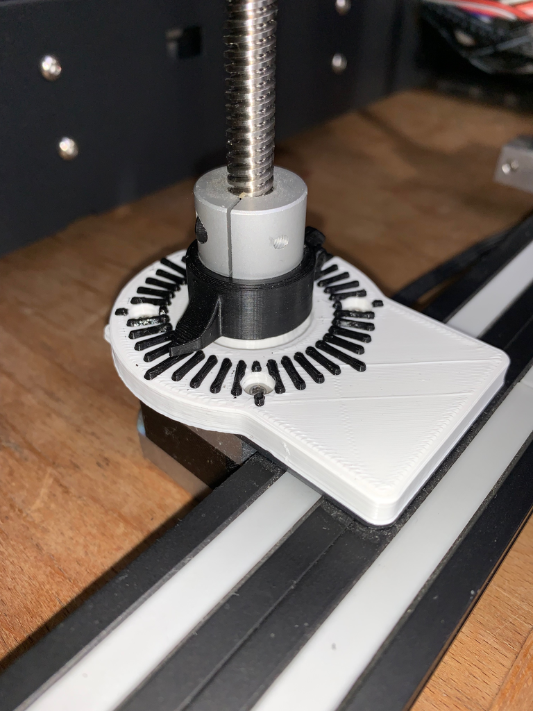 Ender 5 plus Z screw sync indicator/ cover by Isaac Kailola Download