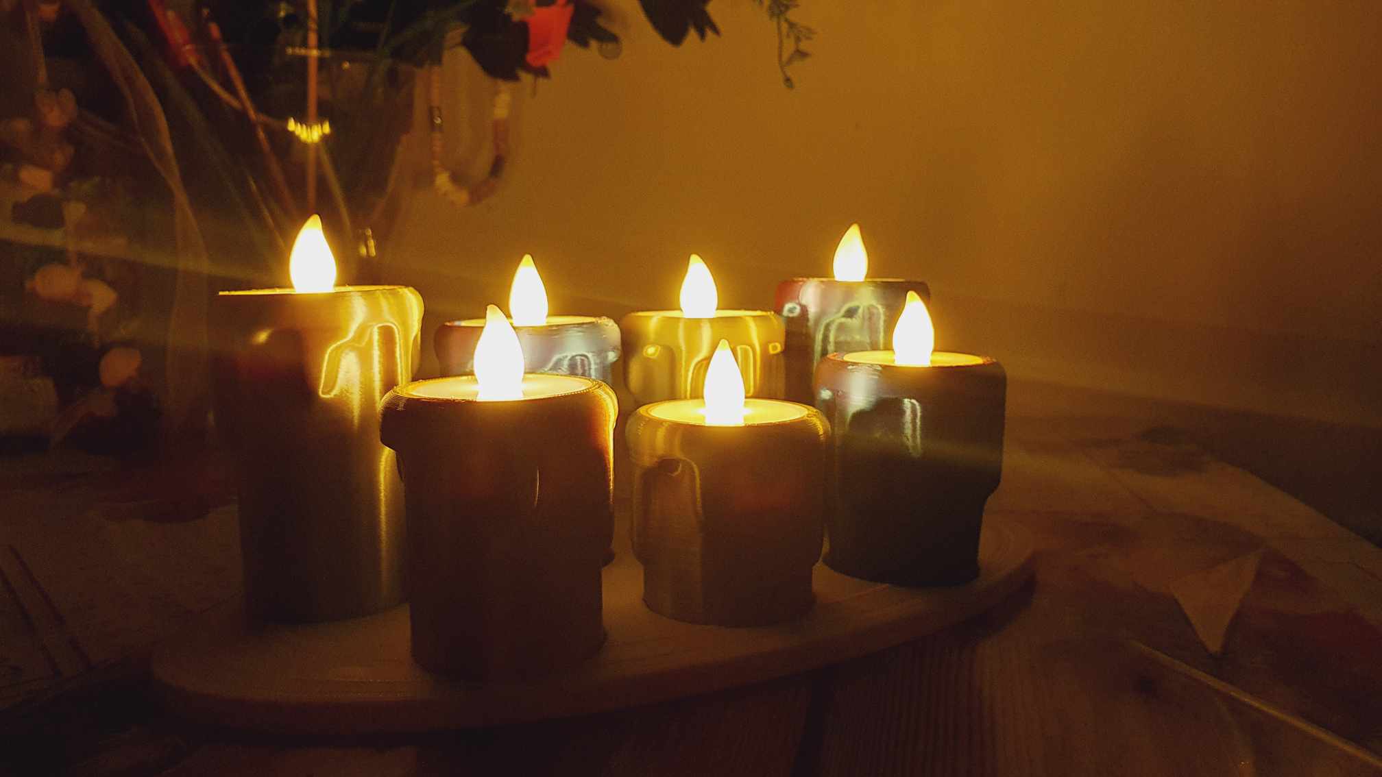 Melting candle stand